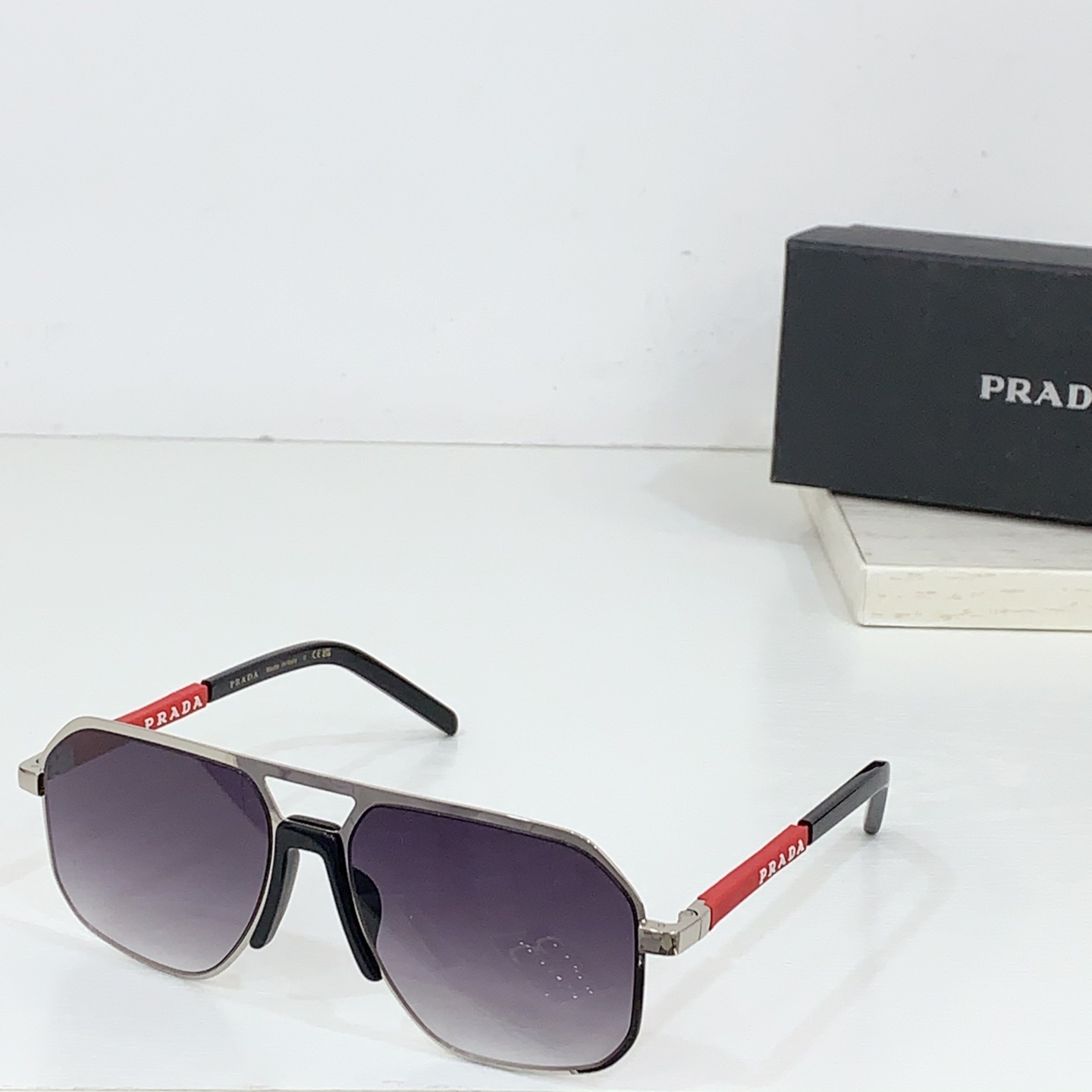 
 PRADA
MODEL：PR 179VS
SIZE：57口17-145
