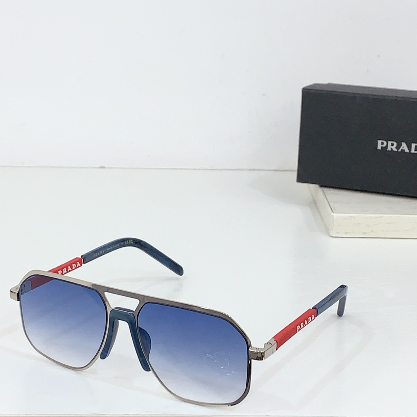 
 PRADA
MODEL：PR 179VS
SIZE：57口17-145
