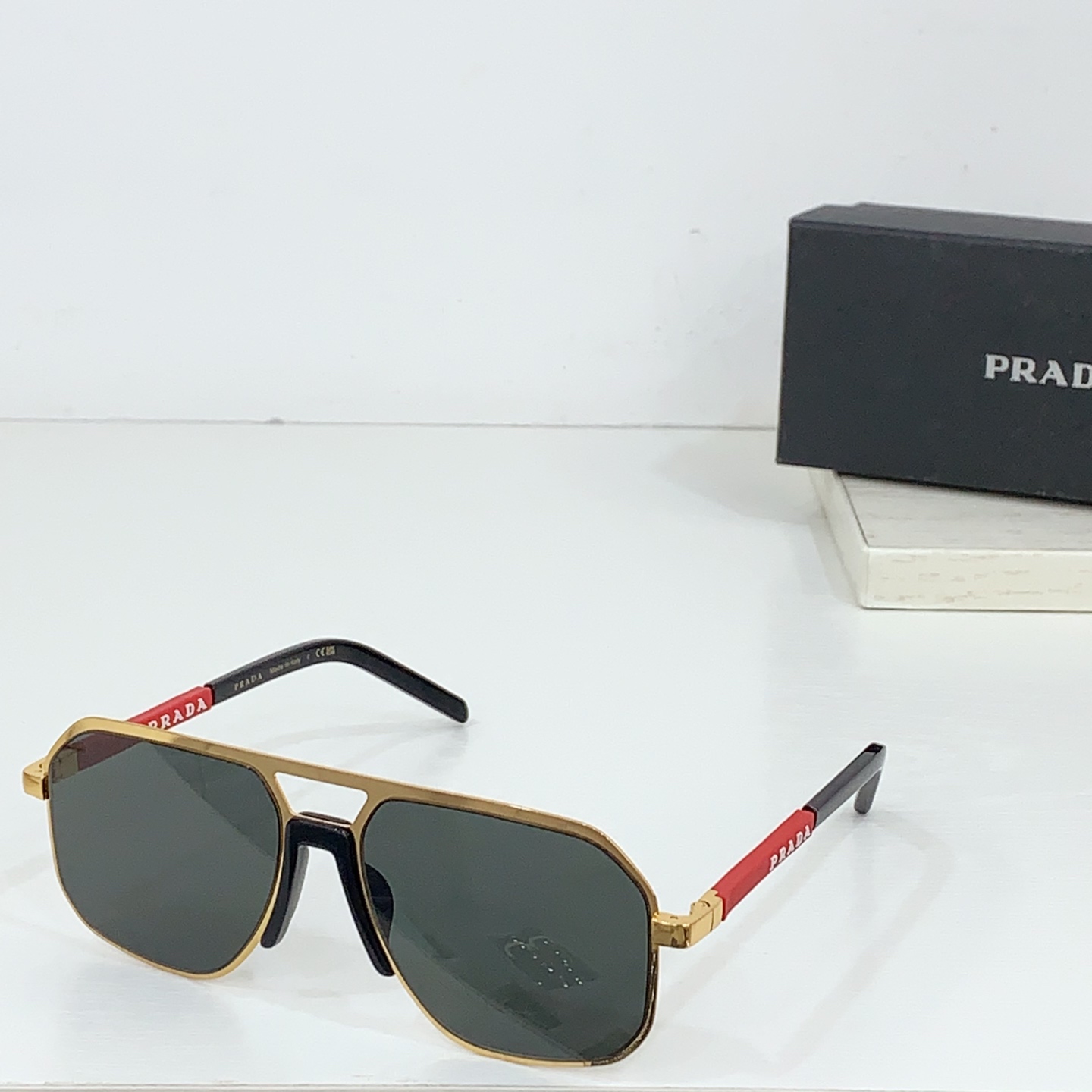
 PRADA
MODEL：PR 179VS
SIZE：57口17-145
