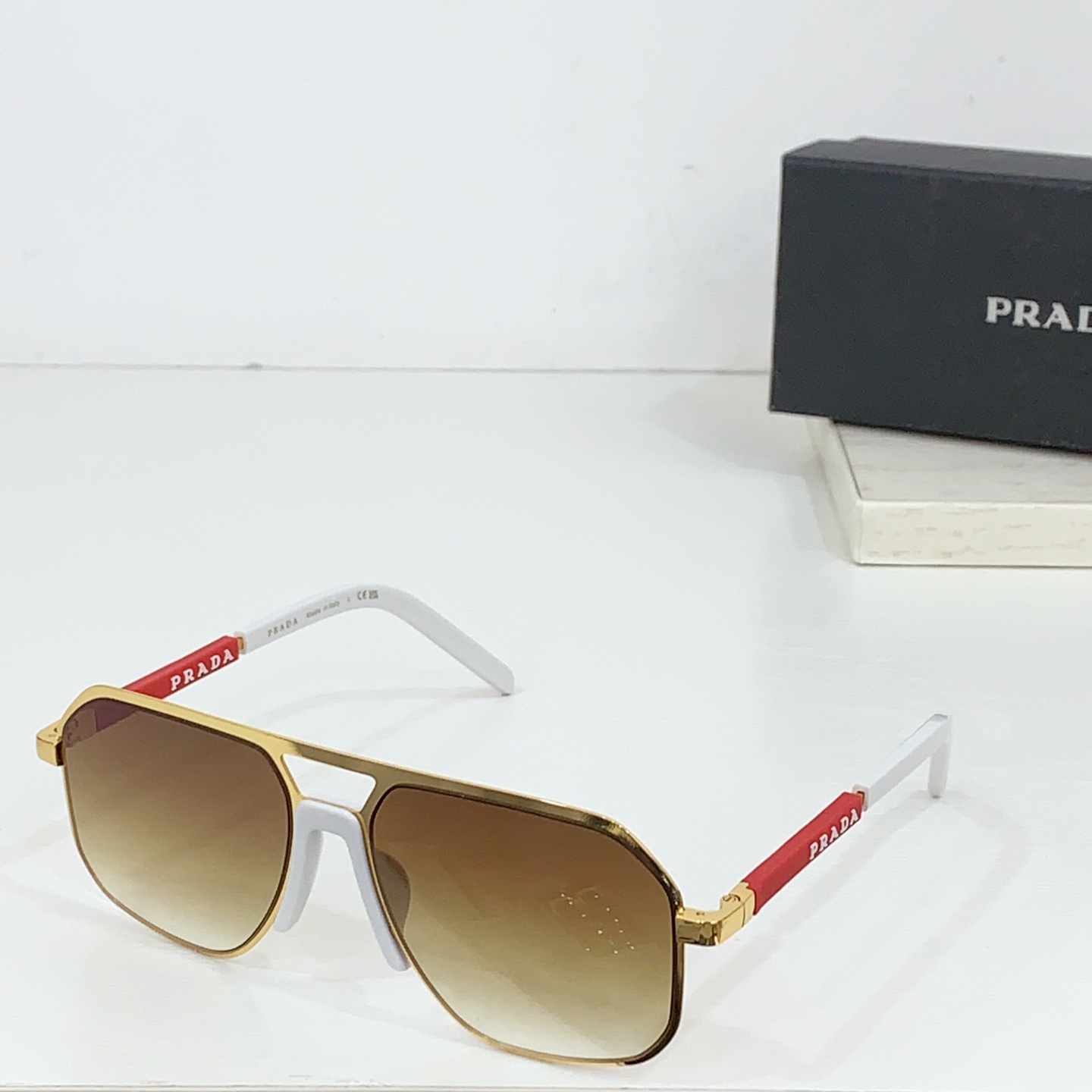 
 PRADA
MODEL：PR 179VS
SIZE：57口17-145
