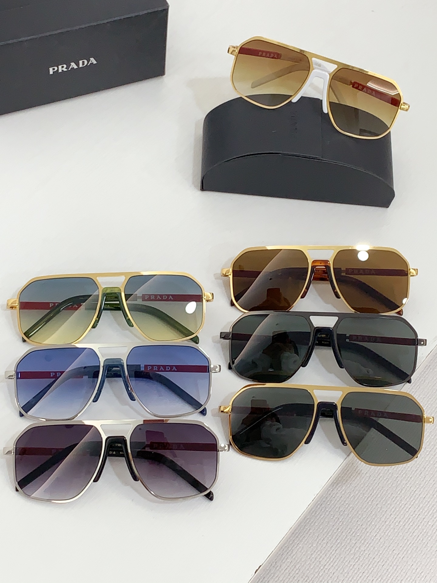 
 PRADA
MODEL：PR 179VS
SIZE：57口17-145
