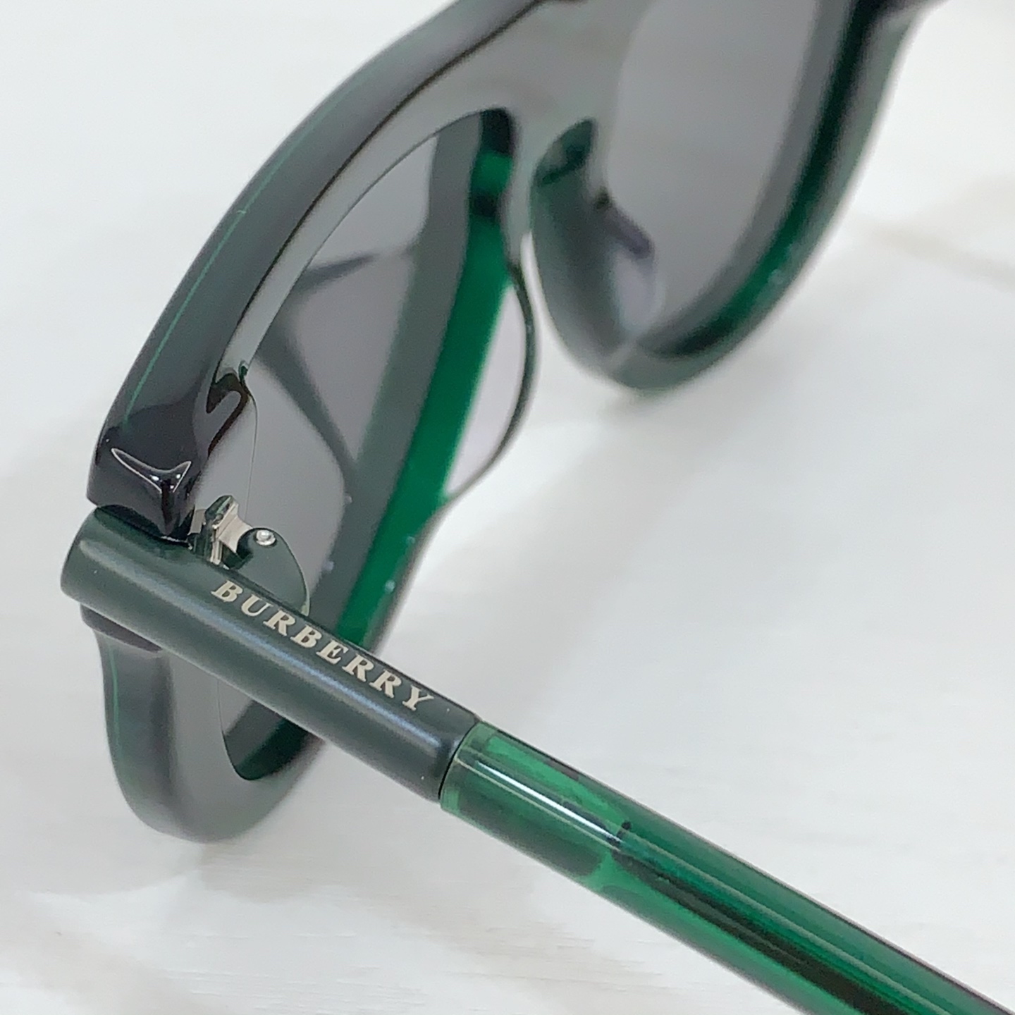  BURBERR*
MODEL：OBE4427
SIZE：136口0-140
