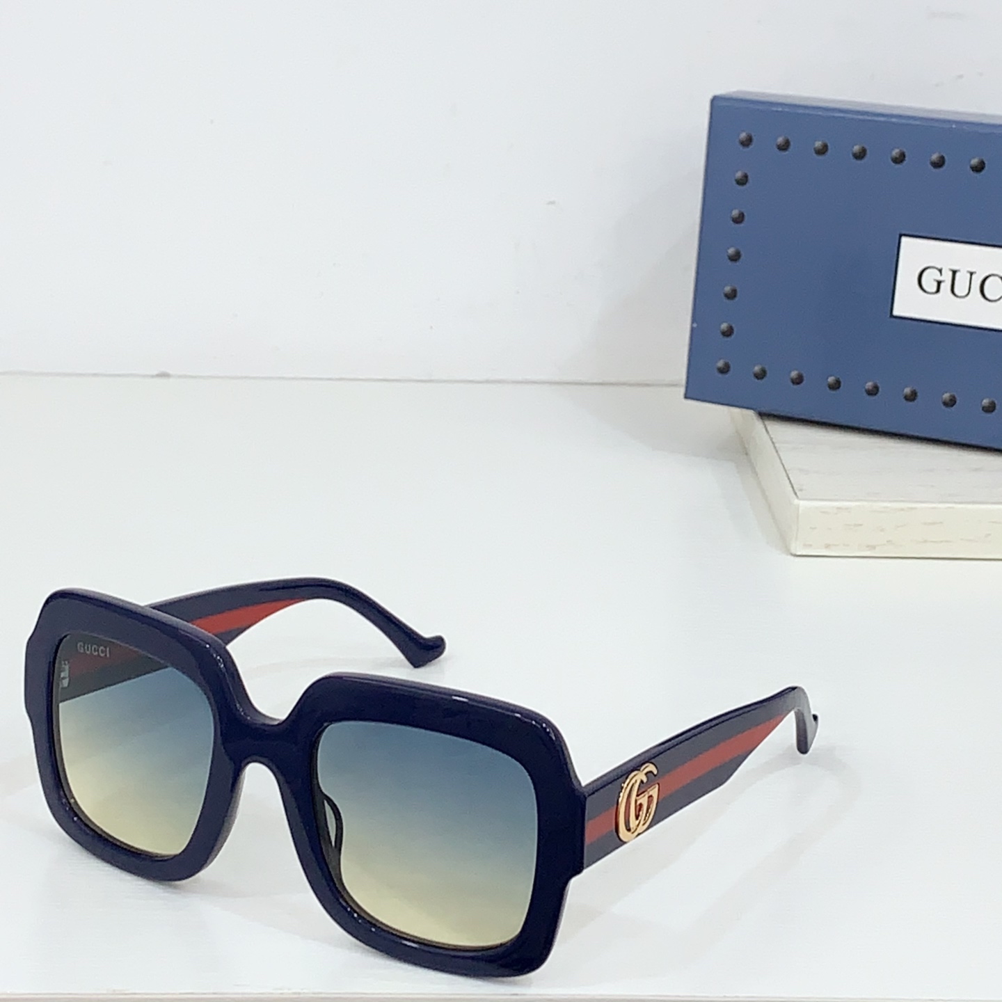  GUCC*
MODEL：GG1547
SIZE：146口0-122
