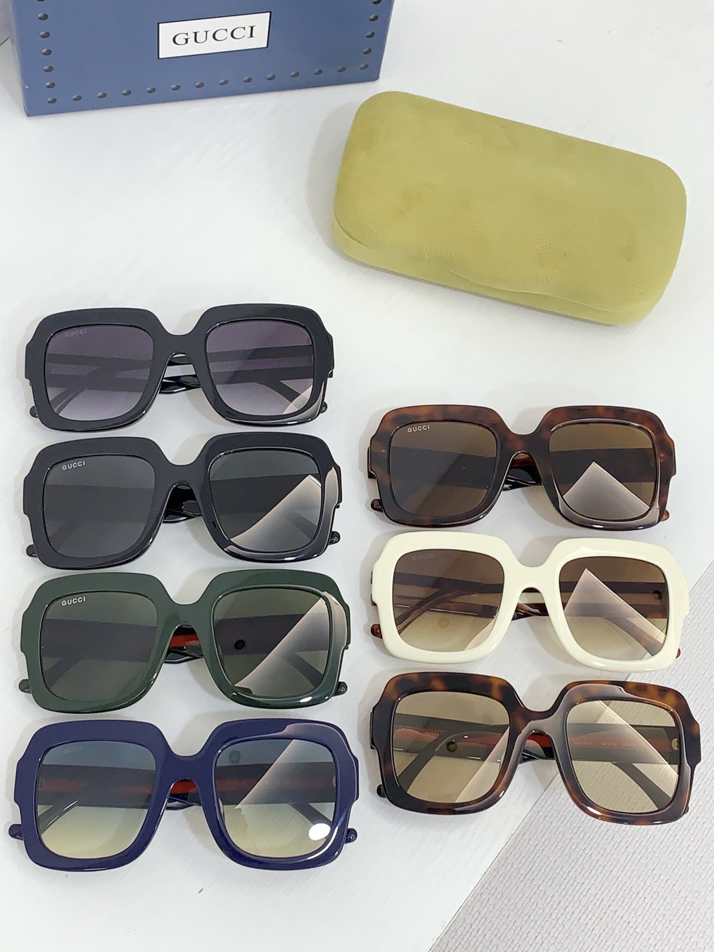  GUCC*
MODEL：GG1547
SIZE：146口0-122

