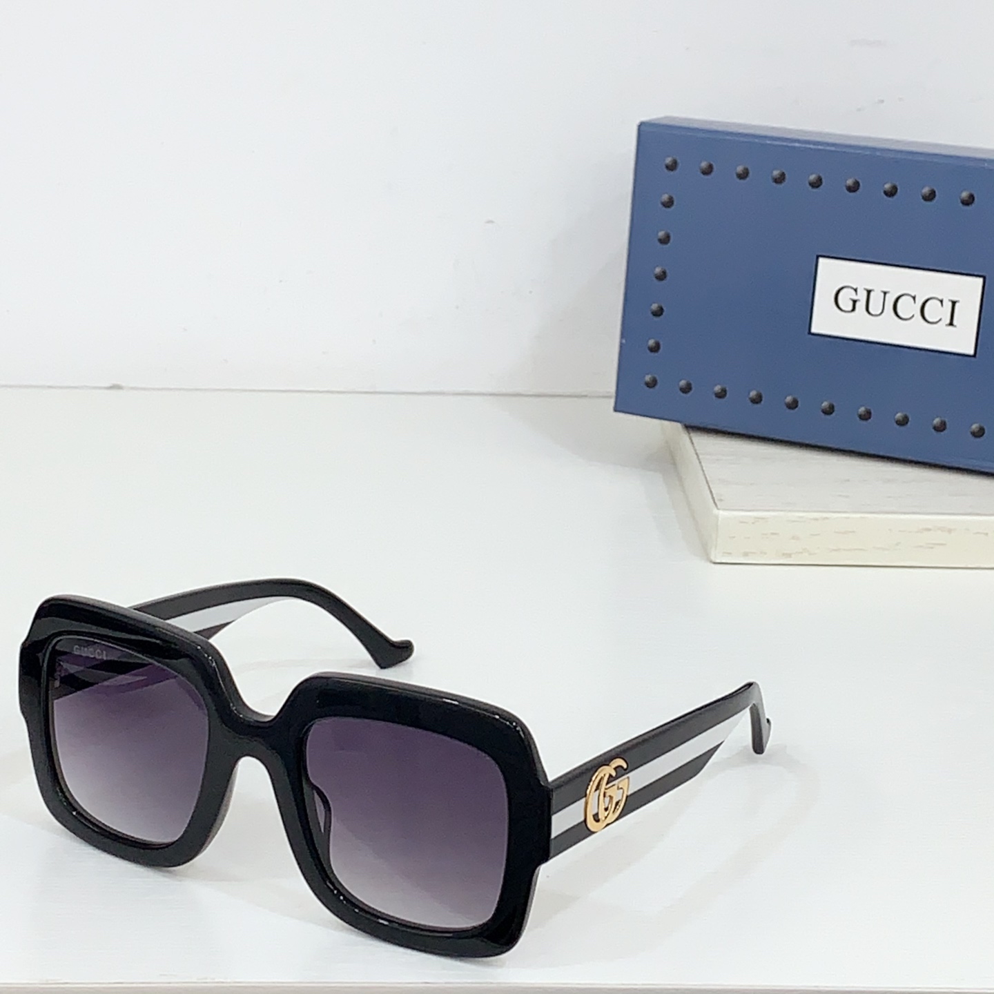  GUCC*
MODEL：GG1547
SIZE：146口0-122
