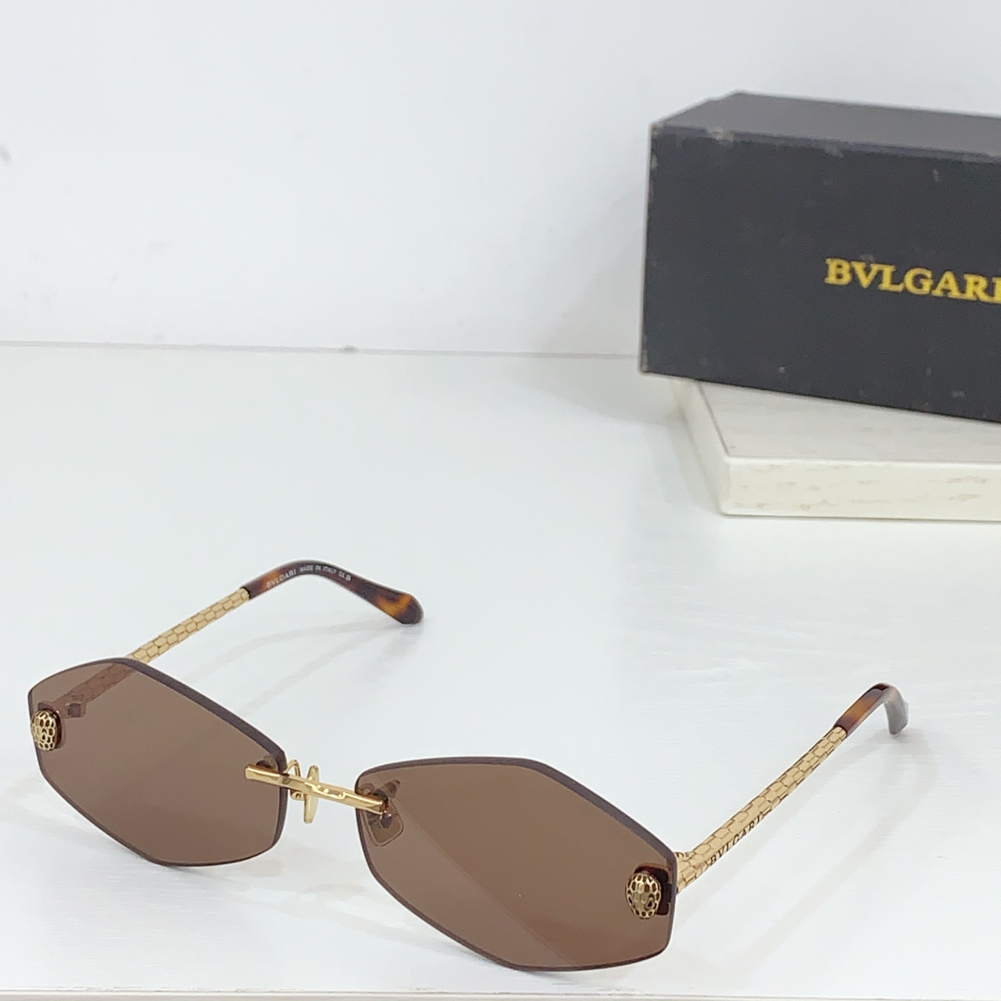  BVLGARI
MODEL：BVU 
SIZE：54口18-145

