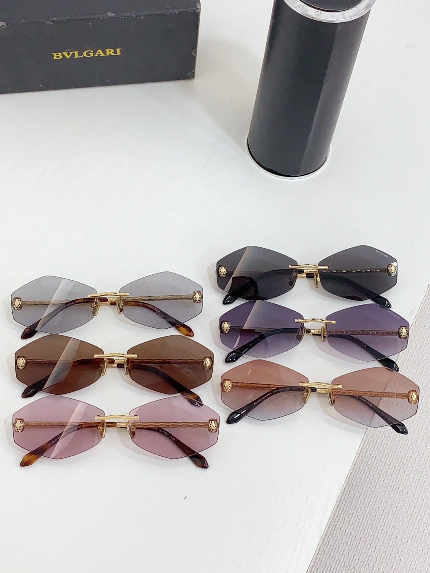 BVLGARI
MODEL：BVU 
SIZE：54口18-145
