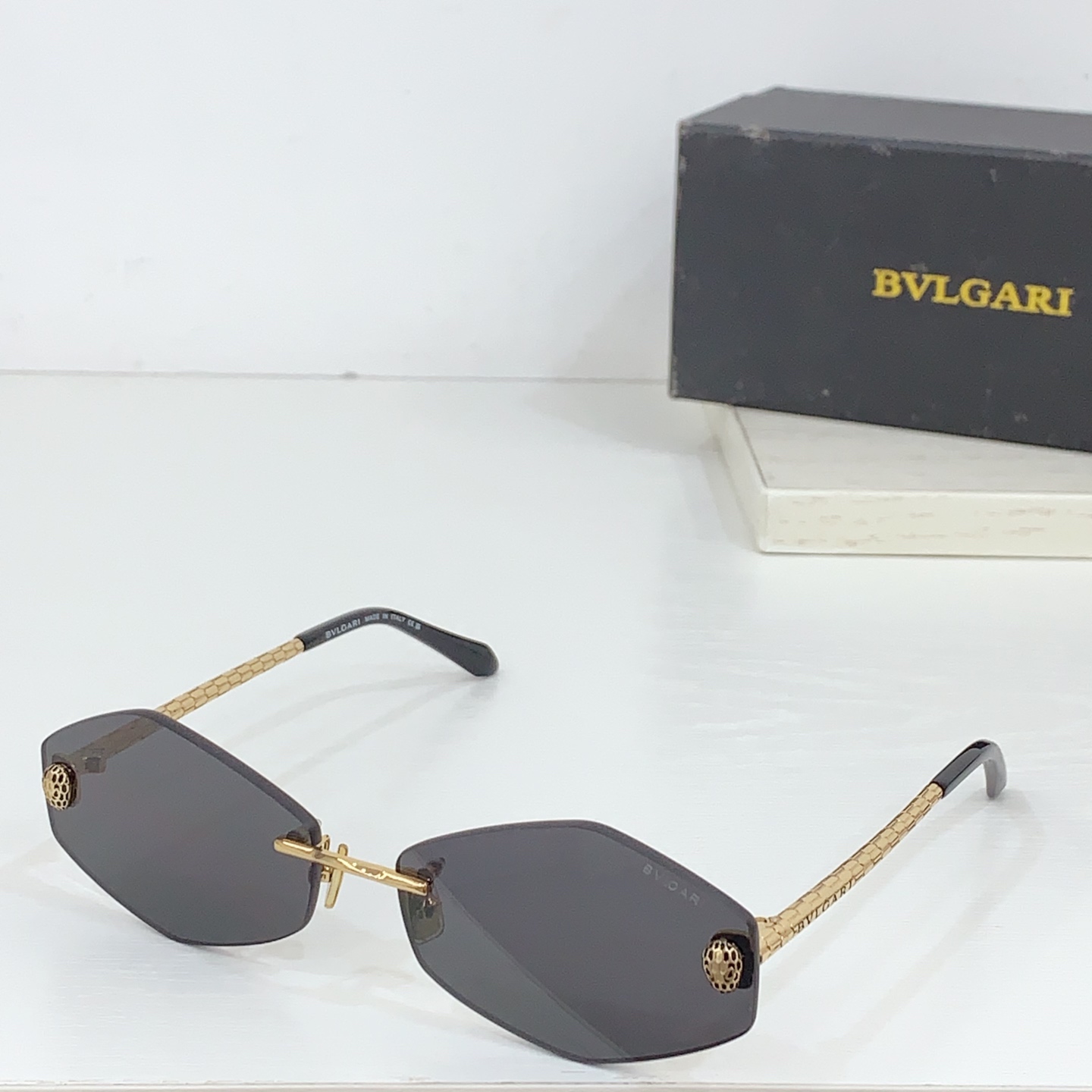  BVLGARI
MODEL：BVU 
SIZE：54口18-145
