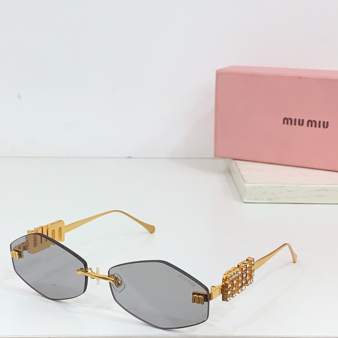 MIU MIU
MODELSMU 5692TS
SIZE：50口18-140
