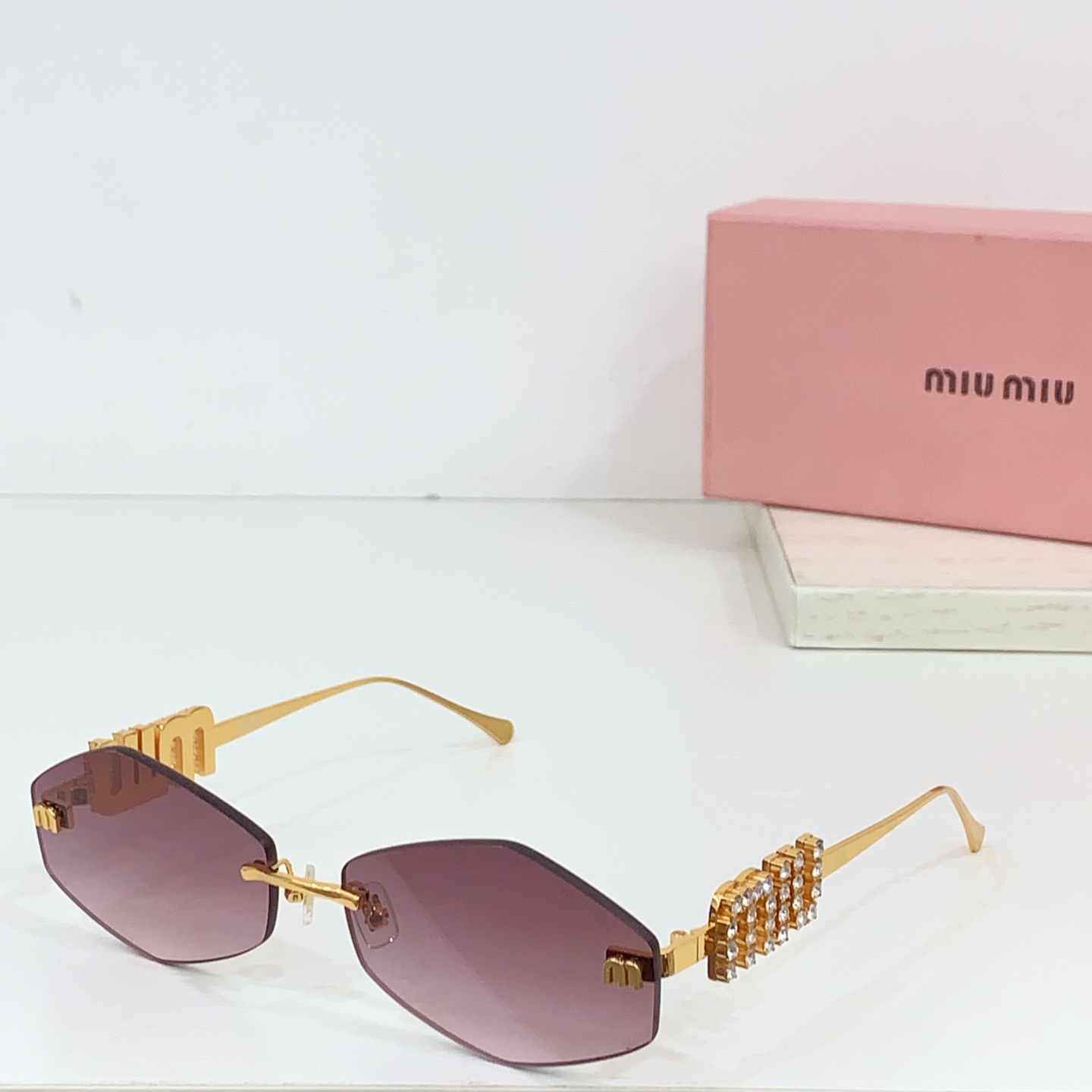  MIU MIU
MODELSMU 5692TS
SIZE：50口18-140
