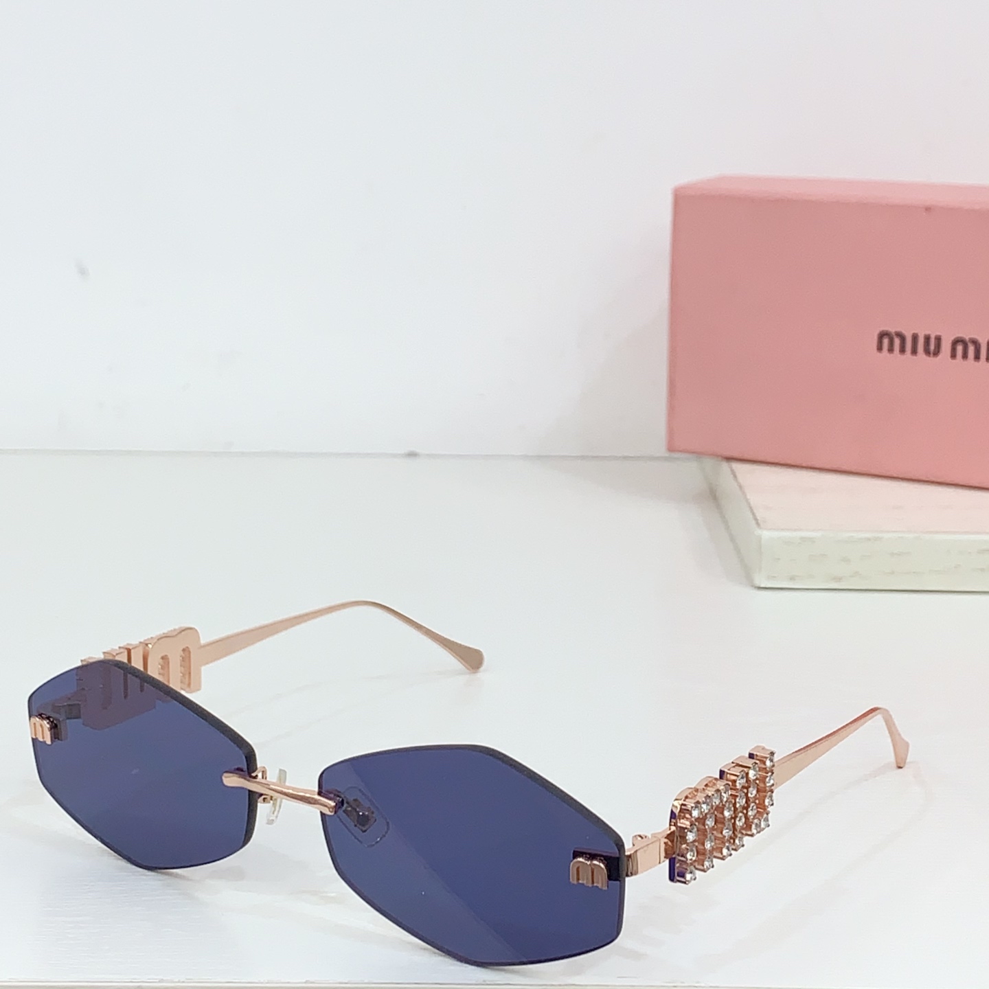  MIU MIU
MODELSMU 5692TS
SIZE：50口18-140
