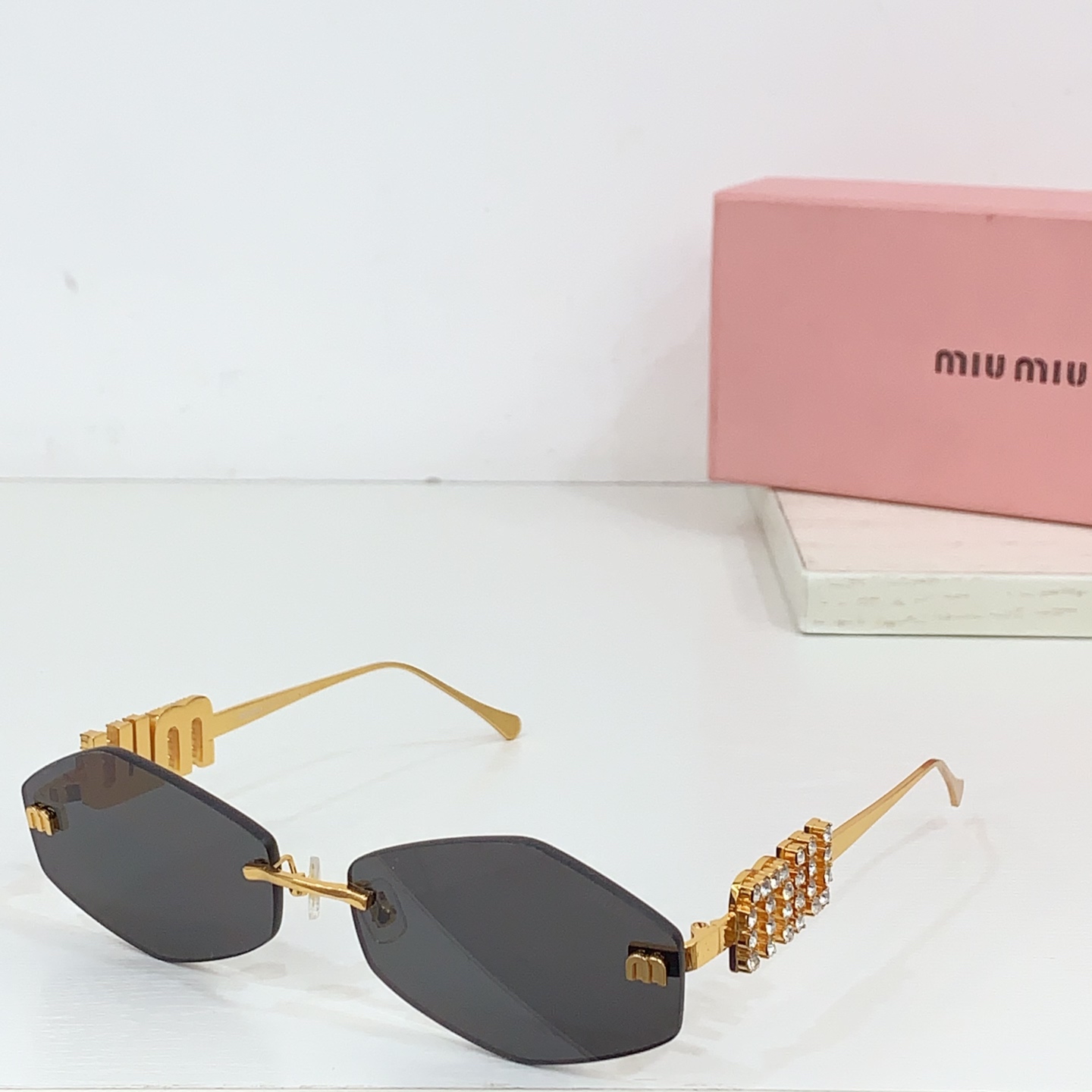  MIU MIU
MODELSMU 5692TS
SIZE：50口18-140
