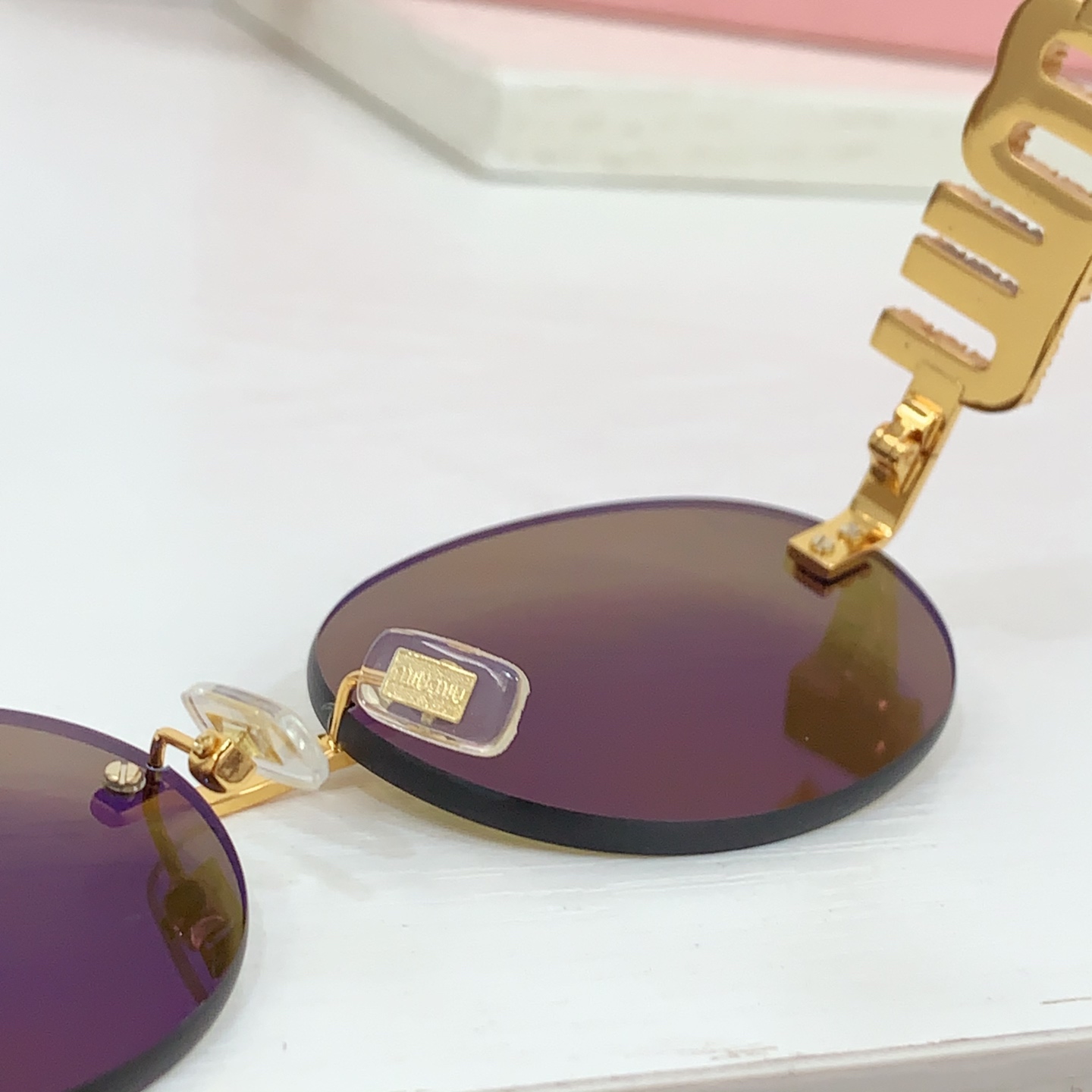  MIU MIU
MODELSMU 5693TS
SIZE：50口18-140

