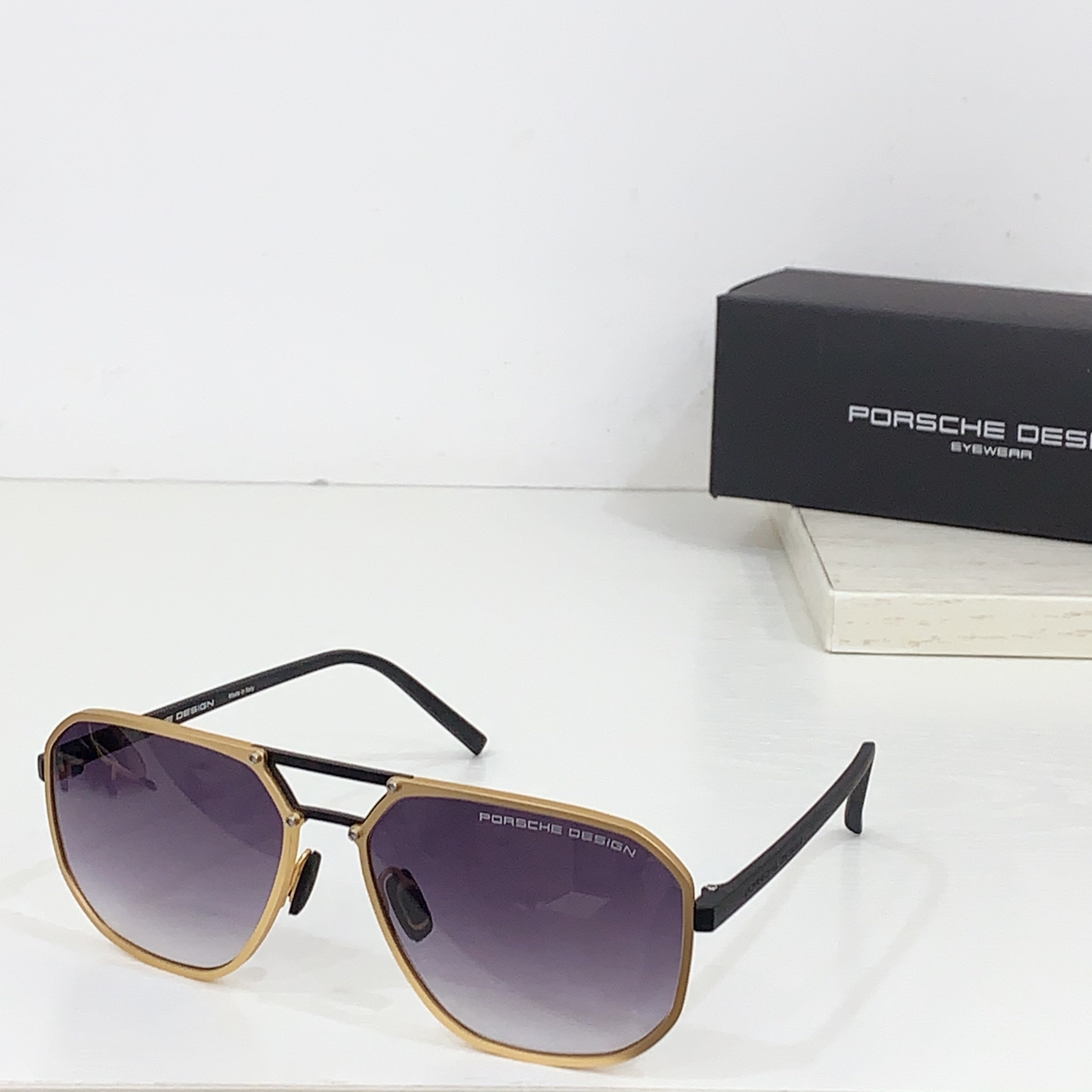  PORSCHE DESIG*
MODEL：
SIZE：61口17-145

