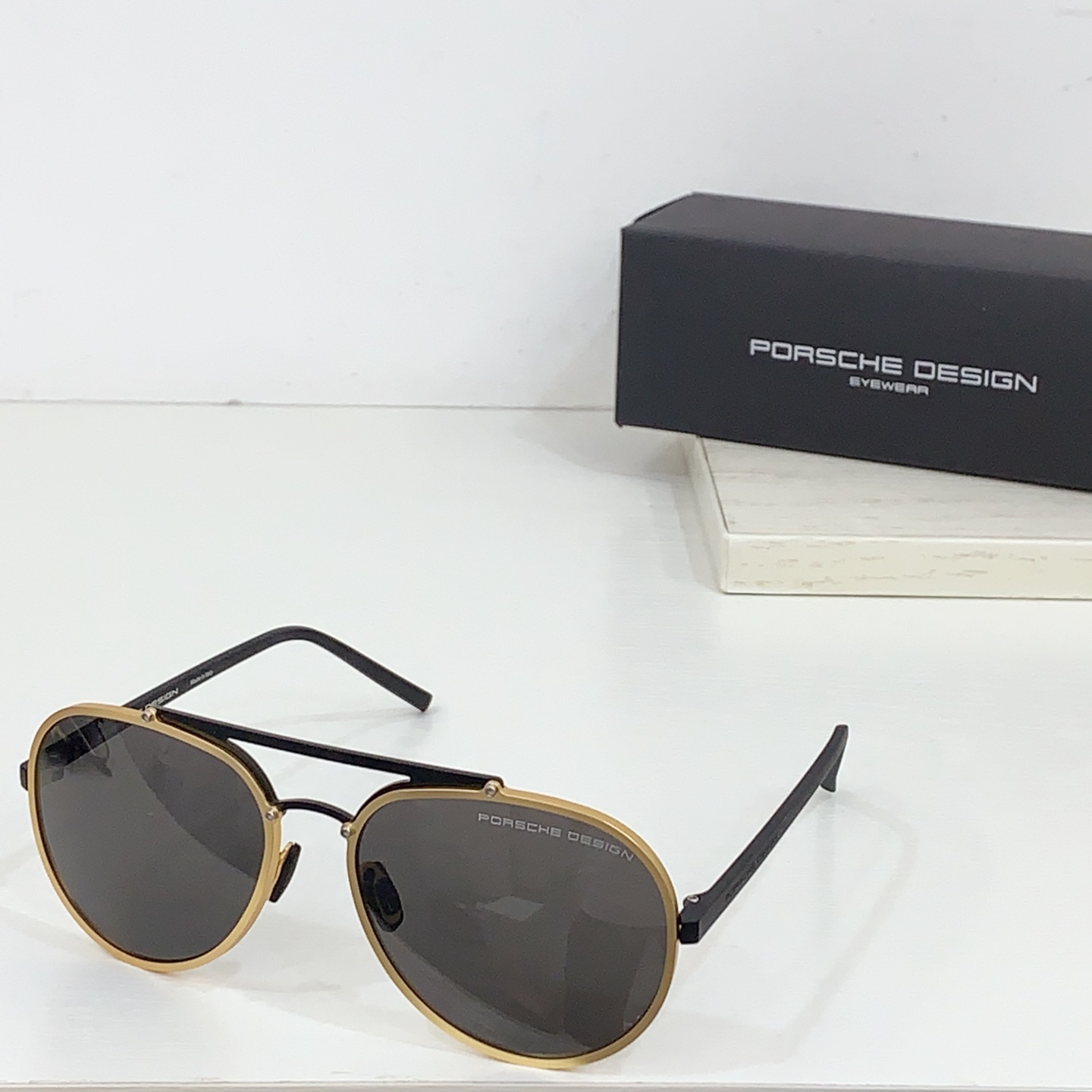  PORSCHE DESIG* 
MODEL 
SIZE：55口20-145
