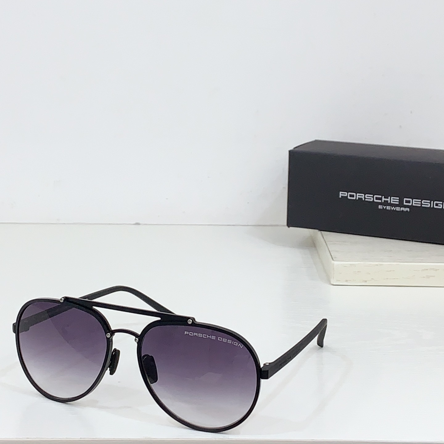  PORSCHE DESIG* 
MODEL 
SIZE：55口20-145
