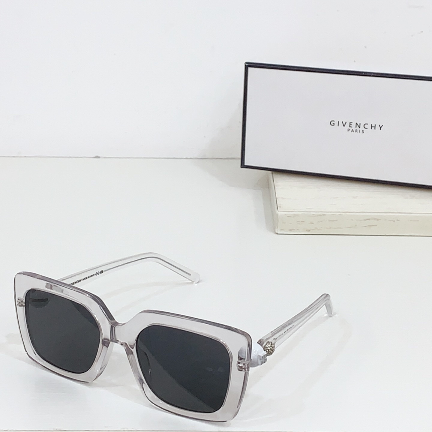 NO:242549,GIVENCH* MODELGV40071F SIZE56- Port 16- Glasses sunglasses, glasses, givennchy19860909GIVENCH* MODELGV40071F SIZE56口16- 眼镜墨镜太阳镜,眼镜,givenchy,glasses