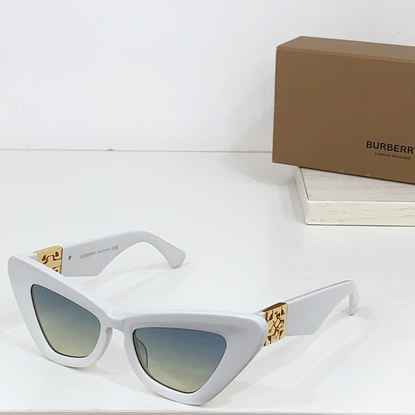 NO:242556,BURBERR* MODELBE4421U SIZE51 18- Glasses sunglasses, glasses, burberry19860909BURBERR* MODELBE4421U SIZE51口18- 眼镜墨镜太阳镜,眼镜,burberry,glasses