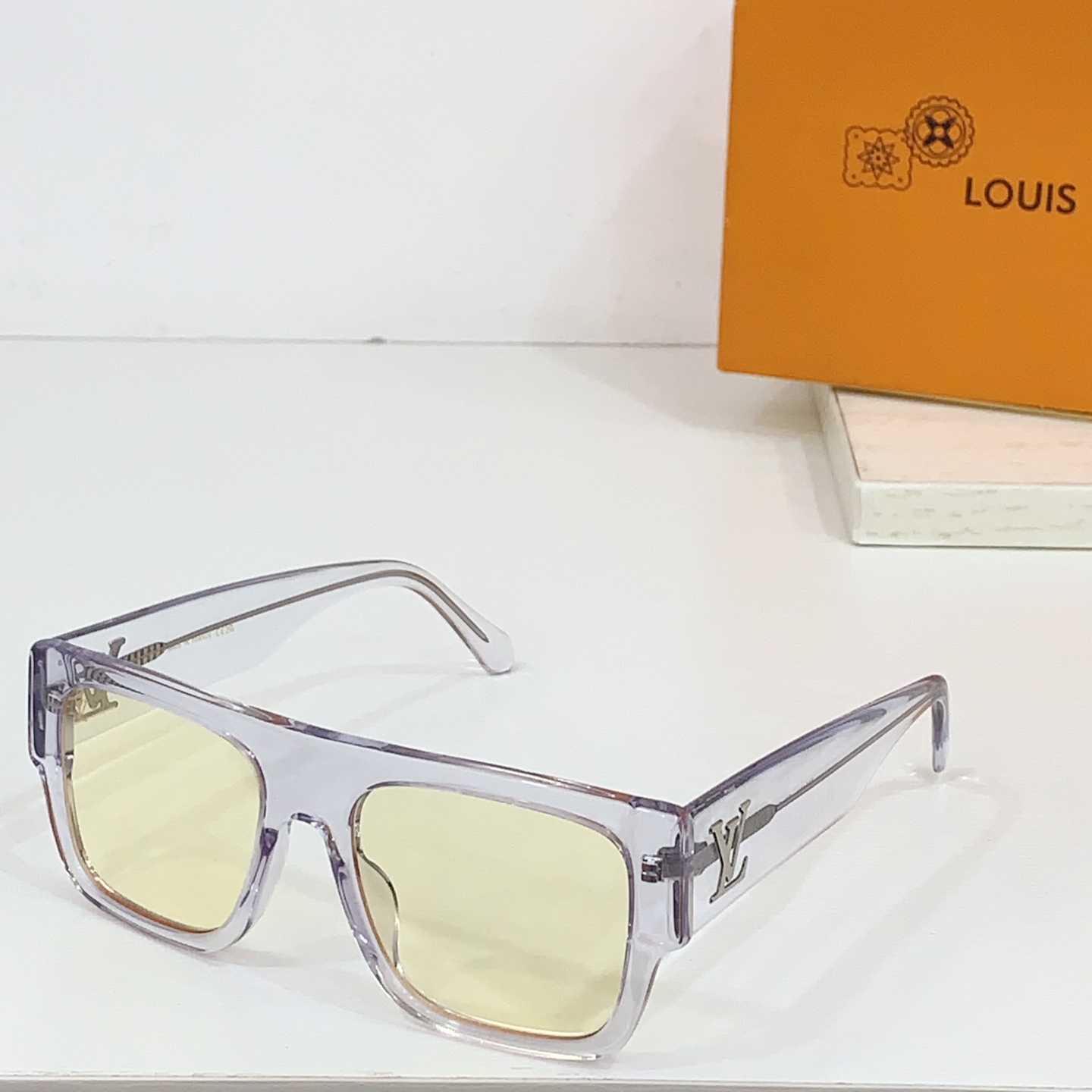 NO:242566,LOUIS VUITTO* MODELZ2043U SIZE54-Out 19-Glasses Sunglasses, Glasses, Louis vuitton19860909LOUIS VUITTO*  MODELZ2043U SIZE54口19- 眼镜墨镜太阳镜,眼镜,louis vuitton,glasses