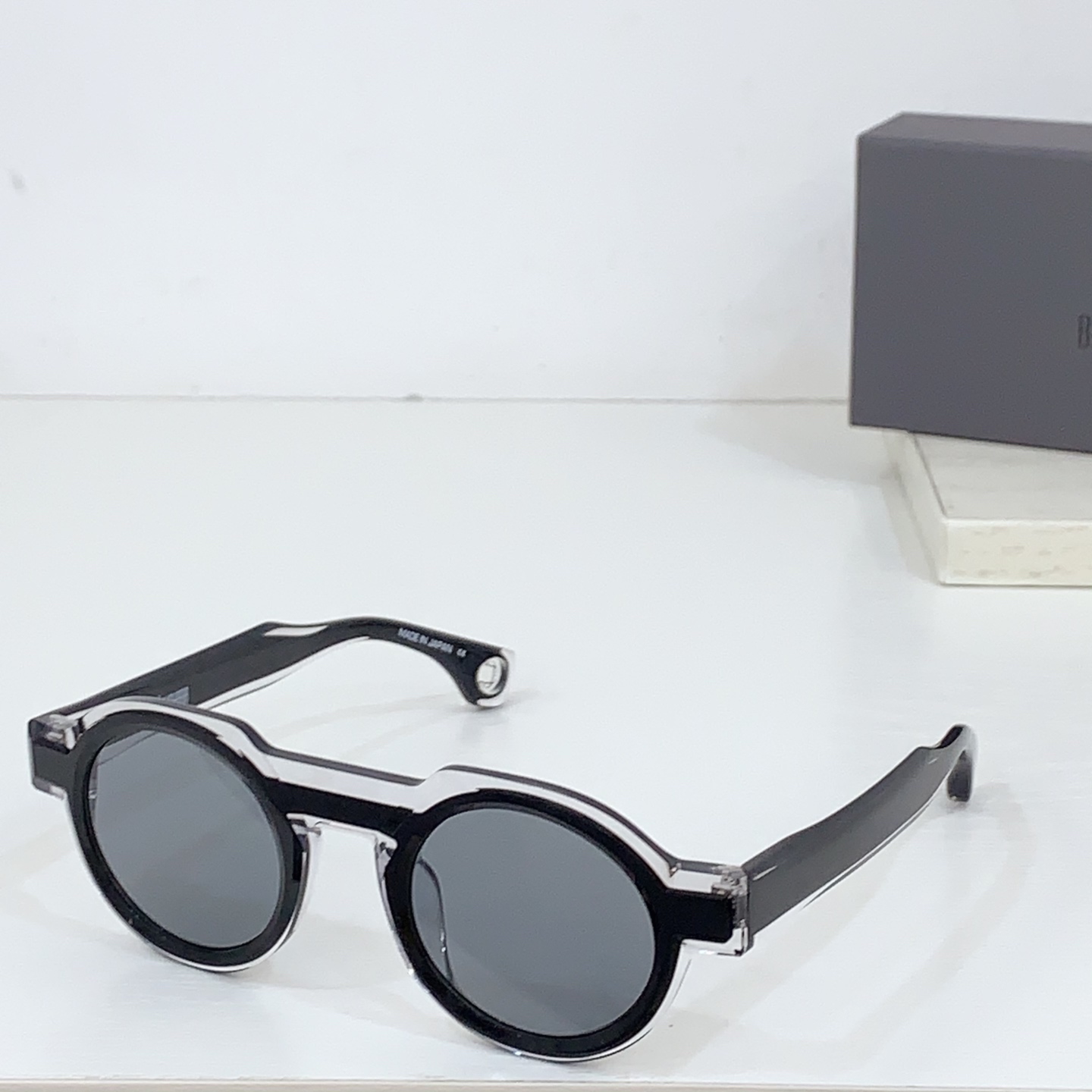 NO:242605,BLAKE KUWAHARA MODEL:KELLOGG SIZE:46- Port 25- Optical Mirror 2190 Sunglasses Box 15 Glasses Sunglasses Sunglasses, Glasses19860909BLAKE KUWAHARA MODEL:KELLOGG SIZE:46口25- 光学镜 2190太阳镜 盒子15眼镜墨镜太阳镜,眼镜,glasses