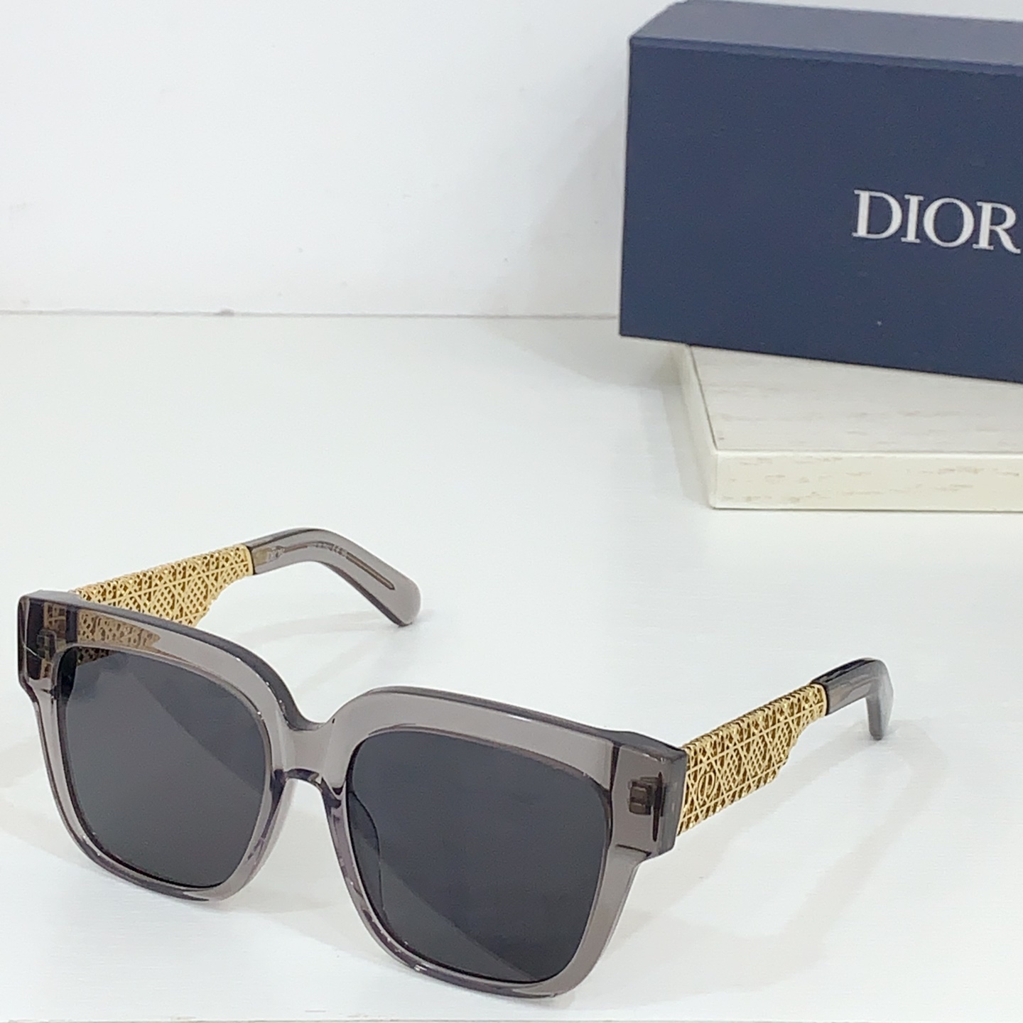 NO:242600,DIO* Official website MODELDioRésille S1F SIZE56- Port 17- Glasses sunglasses, glasses, dior19860909DIO* 官网 MODELDioRésille S1F SIZE56口17- 眼镜墨镜太阳镜,眼镜,dior,glasses