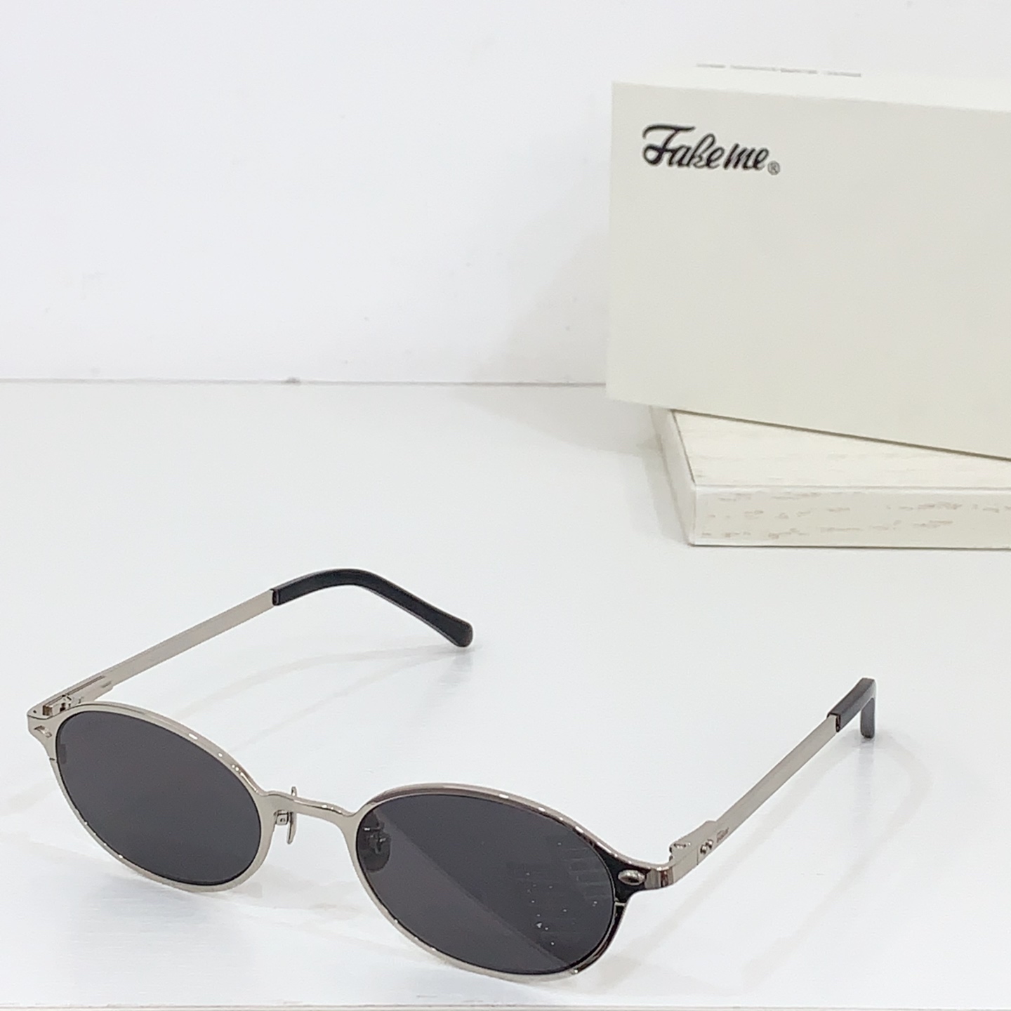 NO:243007,FAKEME MODEL:core.FEG SIZE:52-port 20-147 Box 15 glasses sunglasses sunglasses, glasses19860909FAKEME MODEL:core.FEG SIZE:52口20-147 盒子15眼镜墨镜太阳镜,眼镜,glasses