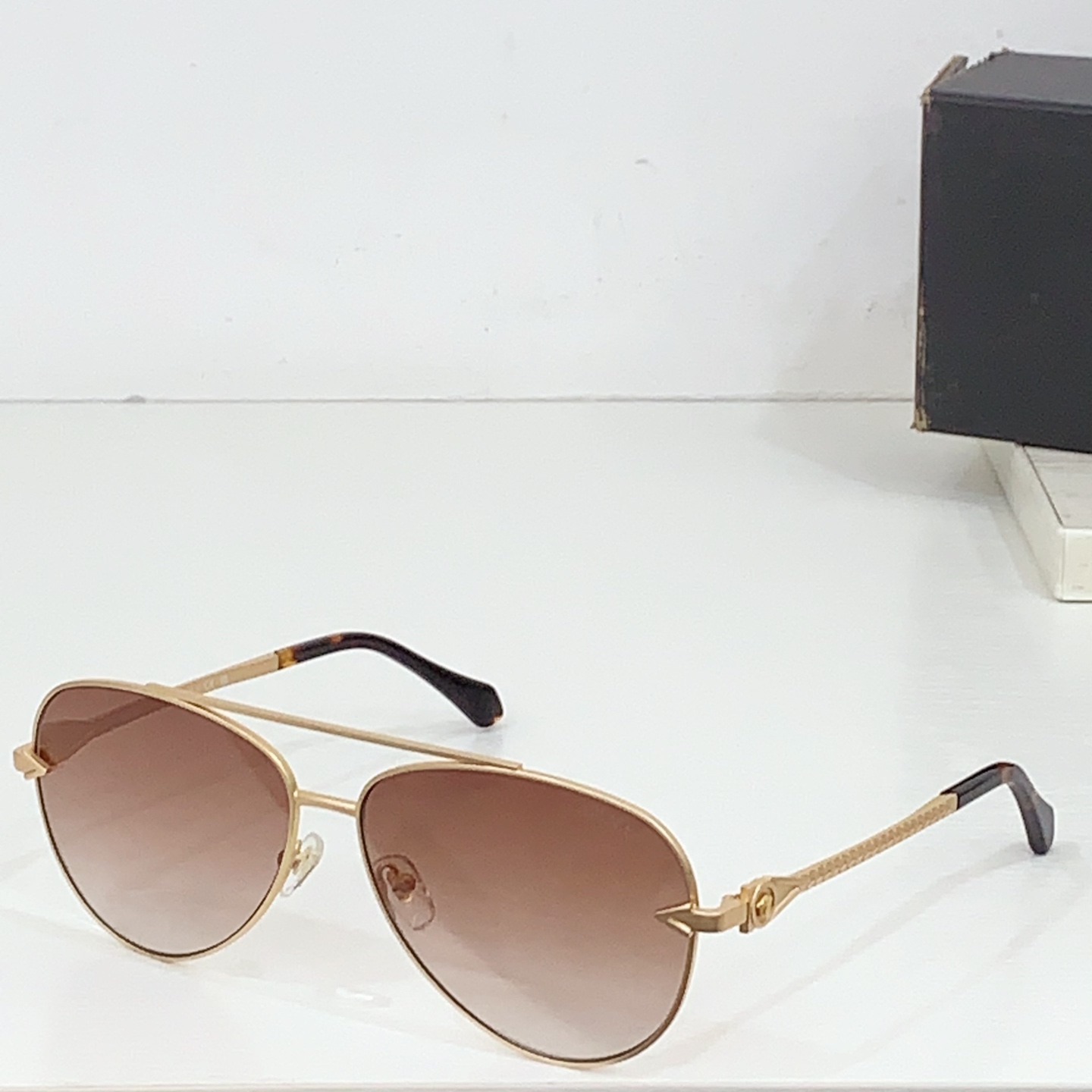 VERSAC*
MODEL：2285
SIZE：62口12-142
