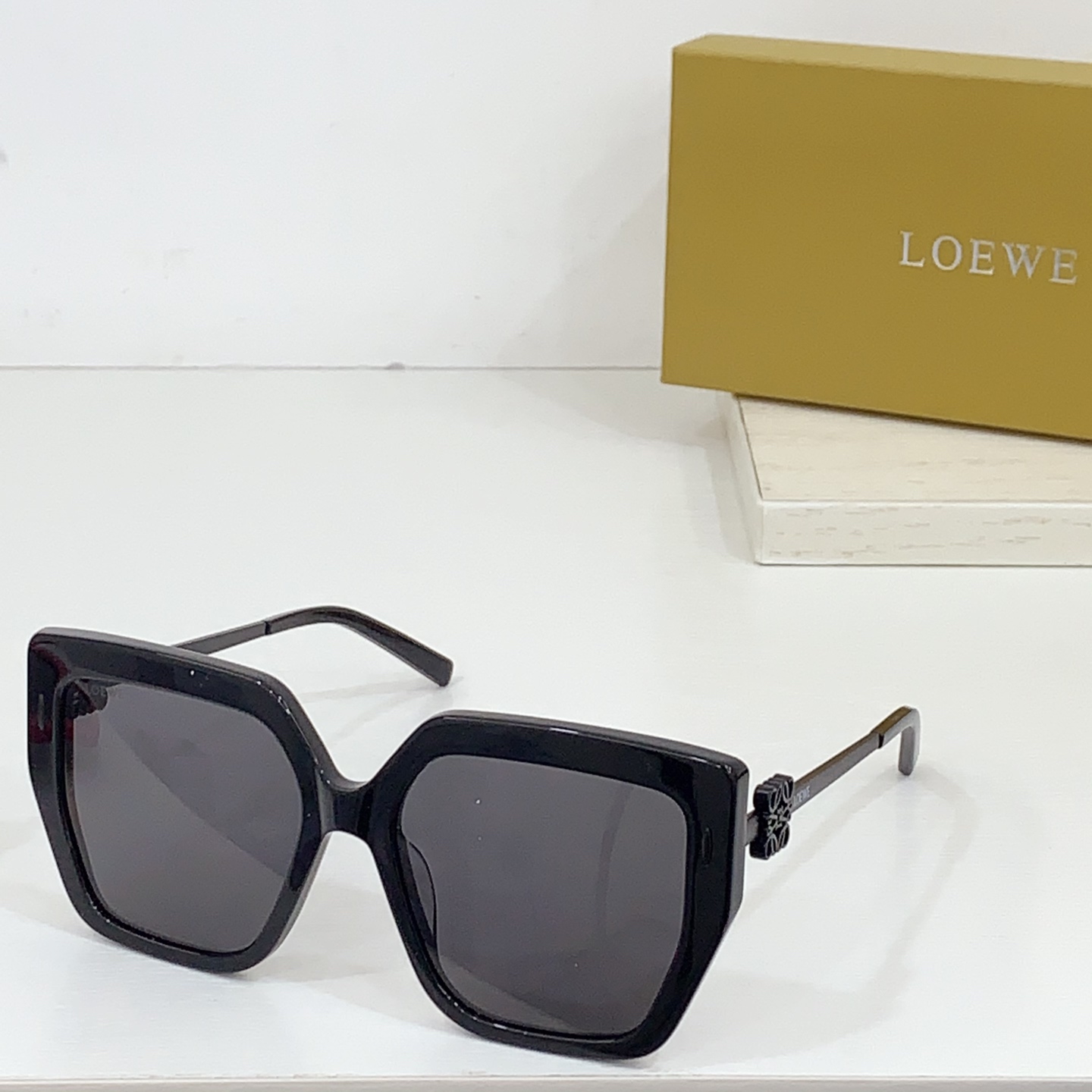 NO:243031,LOEW*MODELLW50401SIZE56-Odd 18-Glasses Sunglasses Sunglasses, Glasses, Loewe19860909LOEW*MODELLW50401SIZE56口18-眼镜墨镜太阳镜,眼镜,loewe,glasses
