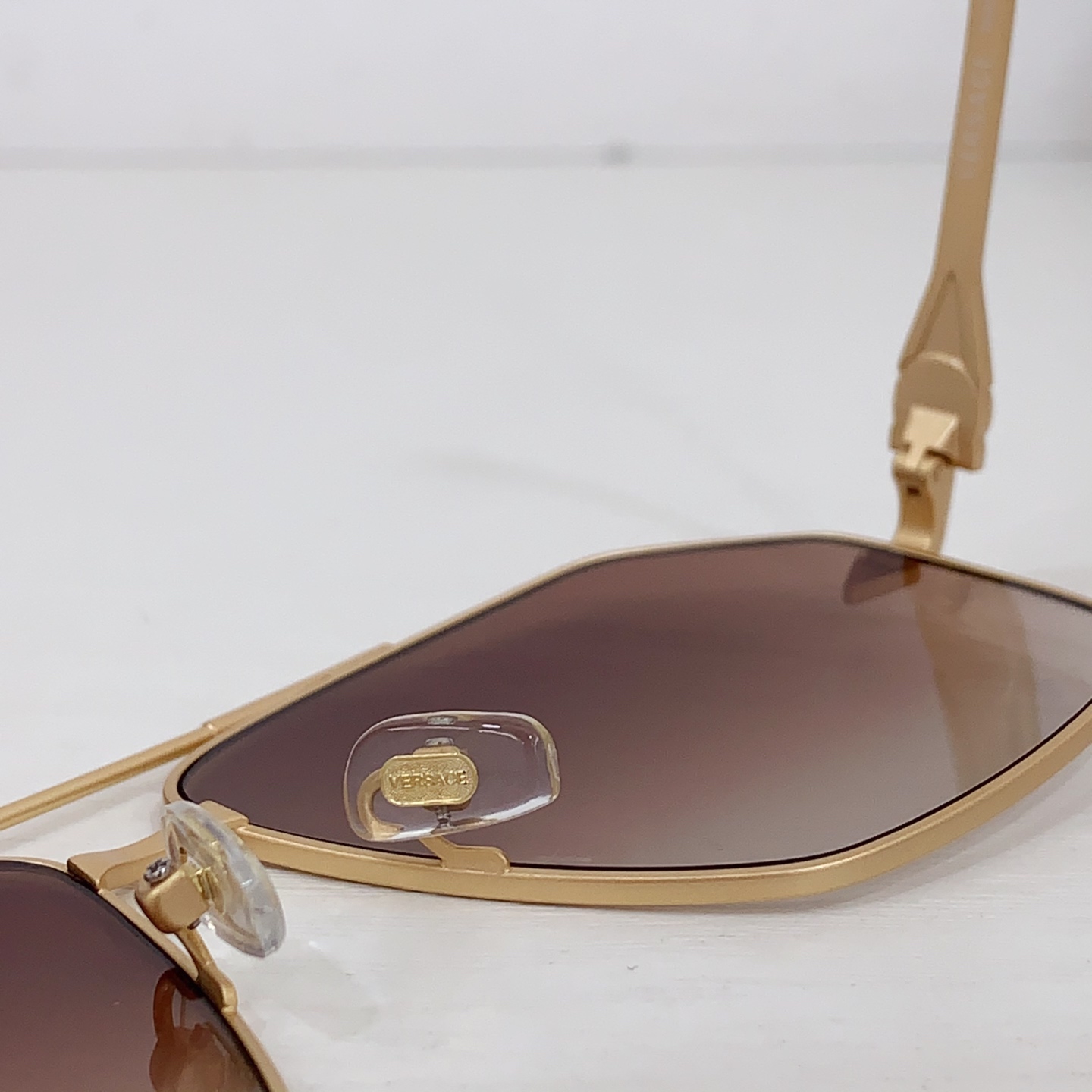 VERSAC*
MODEL：2284
SIZE：63口11-142

