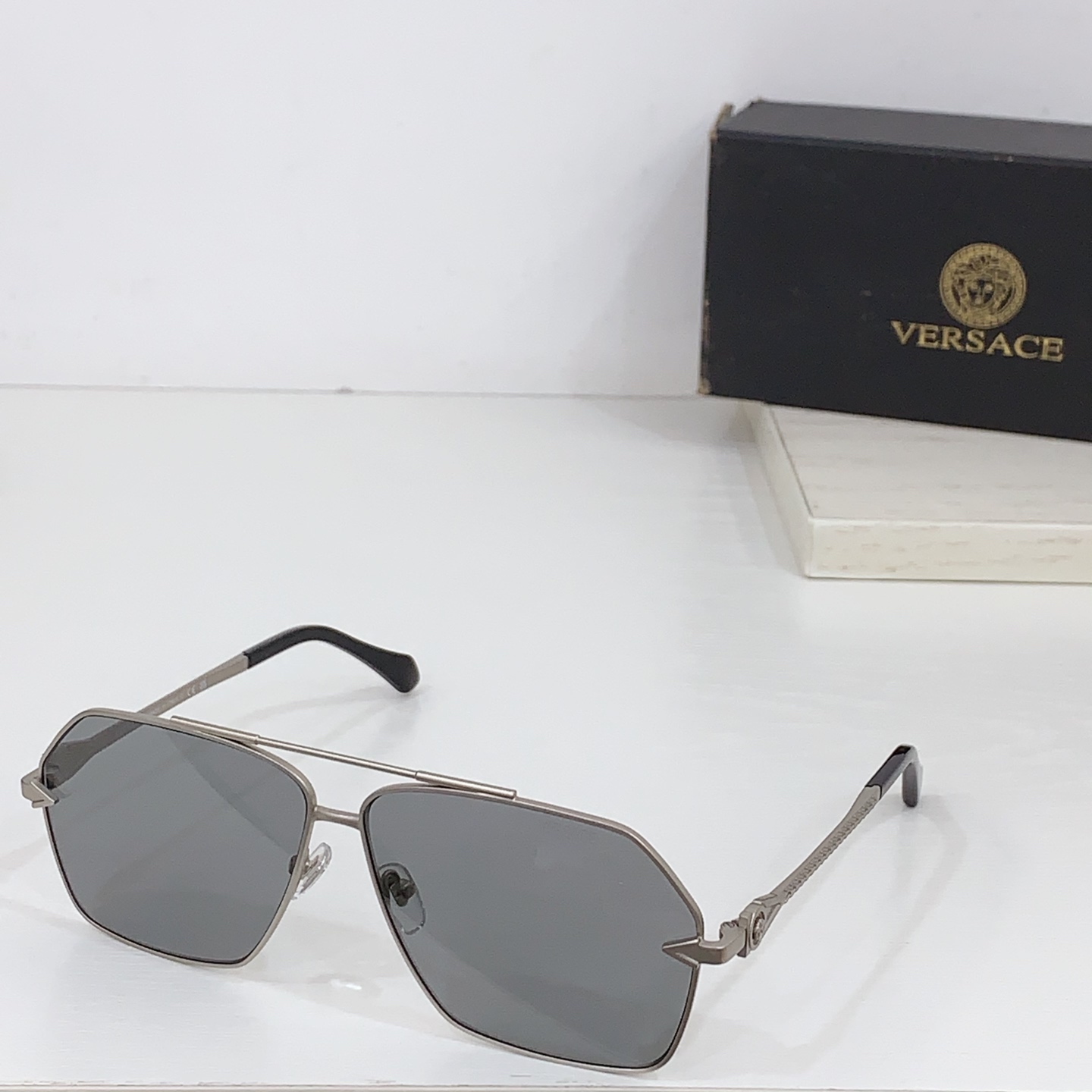 VERSAC*
MODEL：2284
SIZE：63口11-142
