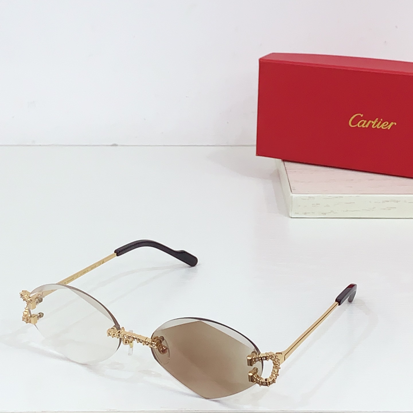 NO:244392,Cartie*MODELCT0601S SIZE: 58-hole 14-143 with diamond ~ color-changing glasses sunglasses, glasses, cartier19860909Cartie*MODELCT0601S SIZE: 58口14-143带钻～变色眼镜墨镜太阳镜,眼镜,cartier,glasses