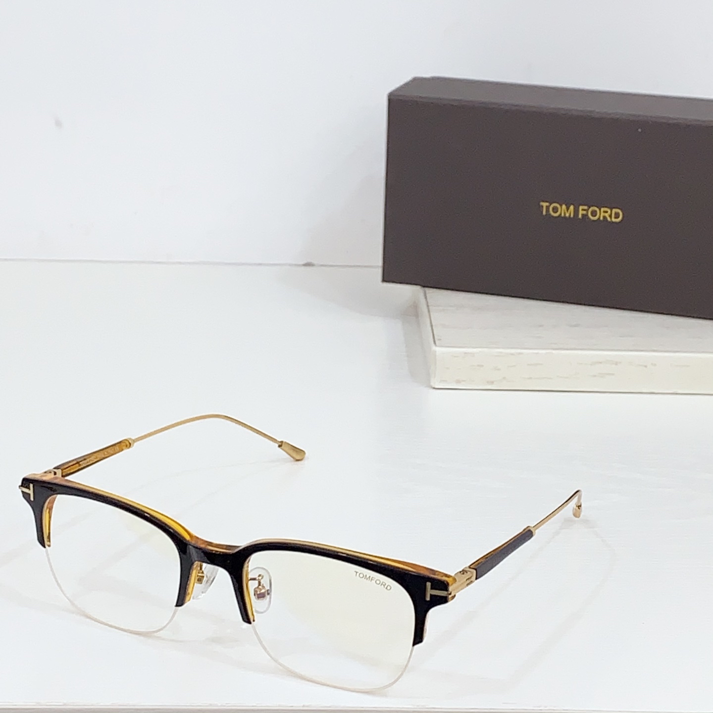 NO:244849,TOM FOR* Tom Home Official Website New TF Size52-Odd 21- Classic Fashion Use the most popular color of the film to match myopia film glasses sunglasses, glasses, tom ford, tom ford19860909TOM FOR*汤姆家 官网新款 TF Size52口21- 经典时尚 采用时下最流行片色可配近视片眼镜墨镜太阳镜,眼镜,tom ford,tom ford,glasses