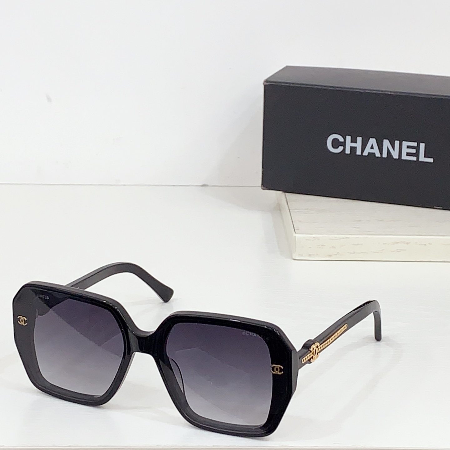 NO:244897,.ch Gentle color matching temperament grasps temples small fragrance classic elements size62 mouth 17- glasses sunglasses sunglasses, glasses19860909.ch 温柔配色 气质拿捏 镜腿小香经典元素 size62口17- 眼镜墨镜太阳镜,眼镜,glasses