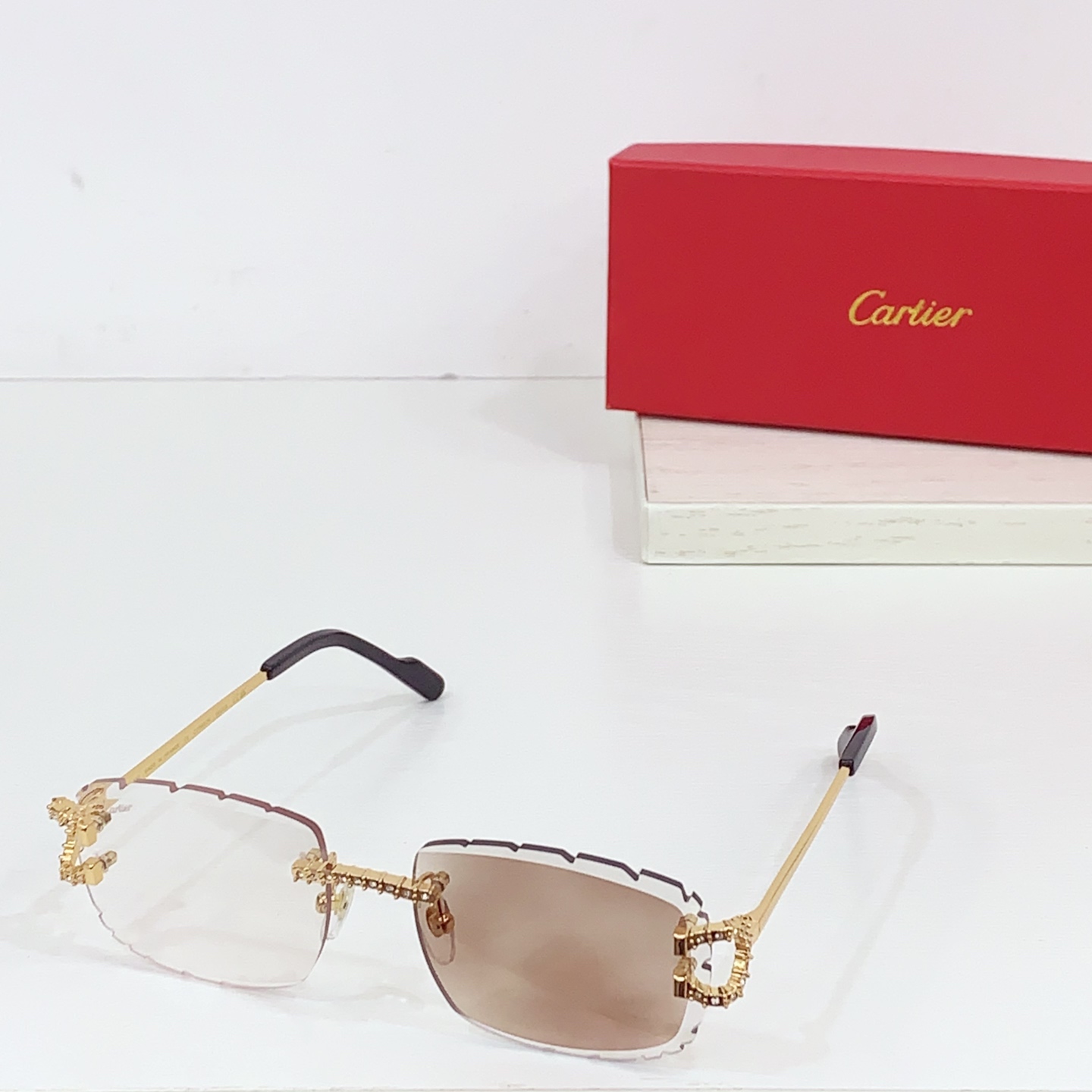 Cartie* MOD: CT0602S 🉐160 cambio de color +20