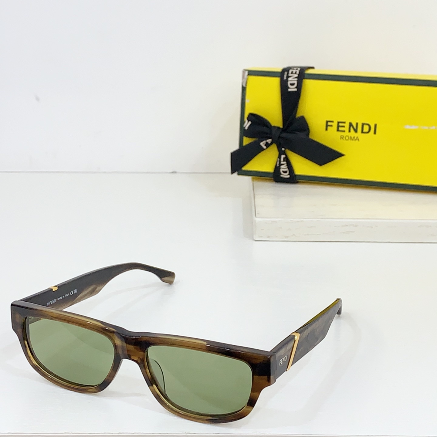 NO:245852,FEND* MODEL: FE40157I SIZE:55-Odd 17-Glasses, Sunglasses, Sunglasses, Fendi19860909FEND* MODEL: FE40157I SIZE:55口17- 眼镜墨镜太阳镜,眼镜,fendi,glasses
