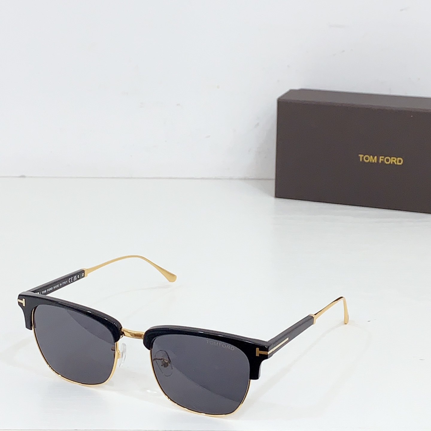 NO:247086,TOM FOR* official website original one to one Tom FOR* official website spring new model just arrived FT, Size50-mouth 19-classic fashionable board metal model, super cool frame Unique and handsome men and women use the most popular sheet colors and multiple colors available nowadays Glasses sunglasses, glasses, tom ford19860909TOM FOR*官网原版一比一 汤姆福*官网春季新款 刚刚到货 FT,Size50-口19-经典时尚板材金属款,超酷框 独一无二帅气十足男女款采用时下最流行片色多色可选 永不过时眼镜墨镜太阳镜,眼镜,tom ford,glasses