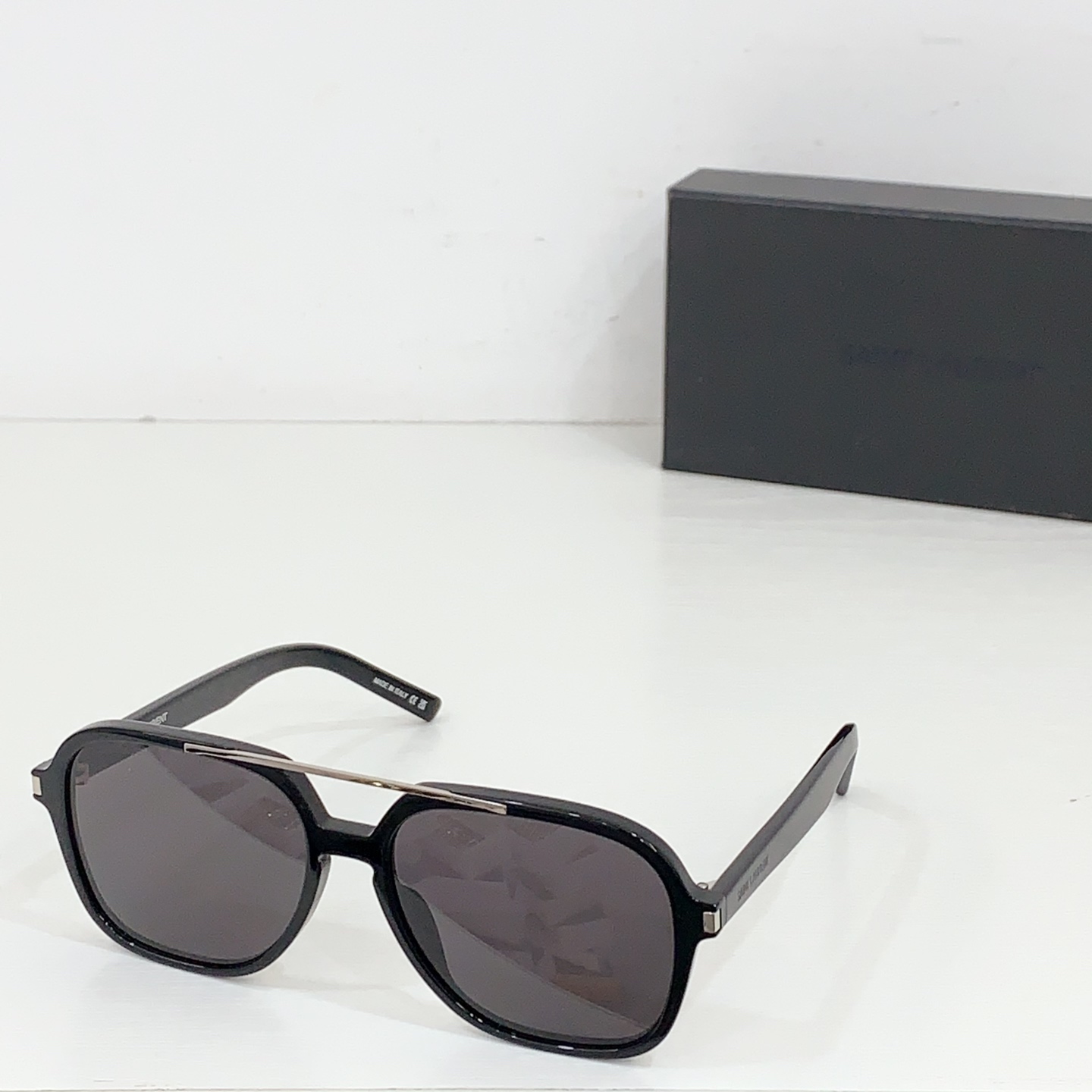 NO:247105,SAINT LAUREN The popularity is unquestionable MODELSL SIZE57 port 18- glasses sunglasses sunglasses, glasses, saint laurent19860909SAINT LAUREN 火爆程度毋庸置疑 MODELSL SIZE57口18- 眼镜墨镜太阳镜,眼镜,saint laurent,glasses