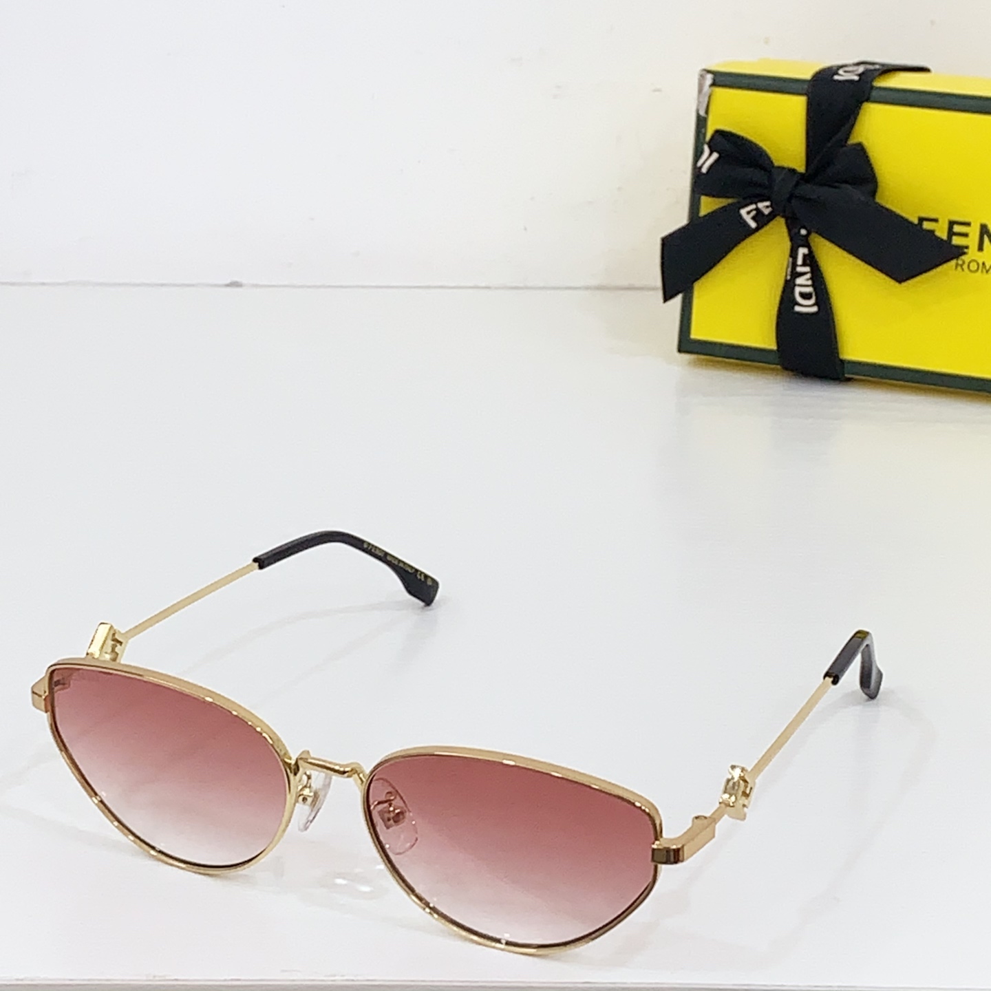 NO:248497,95 FEND* MODEL: FE40189U SIZE:58-mouth 17- Glasses Sunglasses Sunglasses Sunglasses Sunglasses, Swimsuits, Swimsuits, Bikinis Glasses, Fendi, Swimsuits, Bikinis1986090995 FEND* MODEL: FE40189U SIZE:58口17- 眼镜墨镜太阳镜眼镜墨镜太阳镜,泳衣，泳裤，比基尼眼镜,fendi,swimsuits,bikinis,glasses