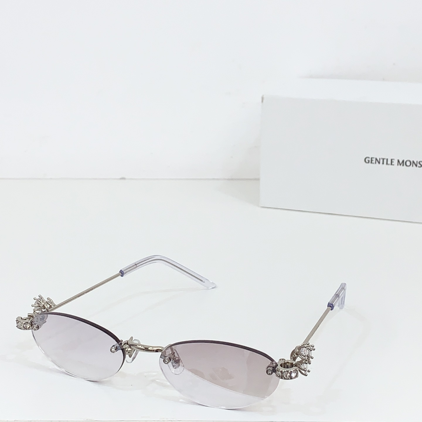 NO:248544,GENTLE MONSTE* MODEL:Orora SIZE55 mouth 20-151 glasses sunglasses sunglasses sunglasses sunglasses, swimsuits, swimming trunks, bikini glasses, swimsuits, swimsuits, bikinis19860909GENTLE MONSTE* MODEL:Orora SIZE55口20-151 眼镜墨镜太阳镜眼镜墨镜太阳镜,泳衣，泳裤，比基尼眼镜,swimsuits,bikinis,glasses