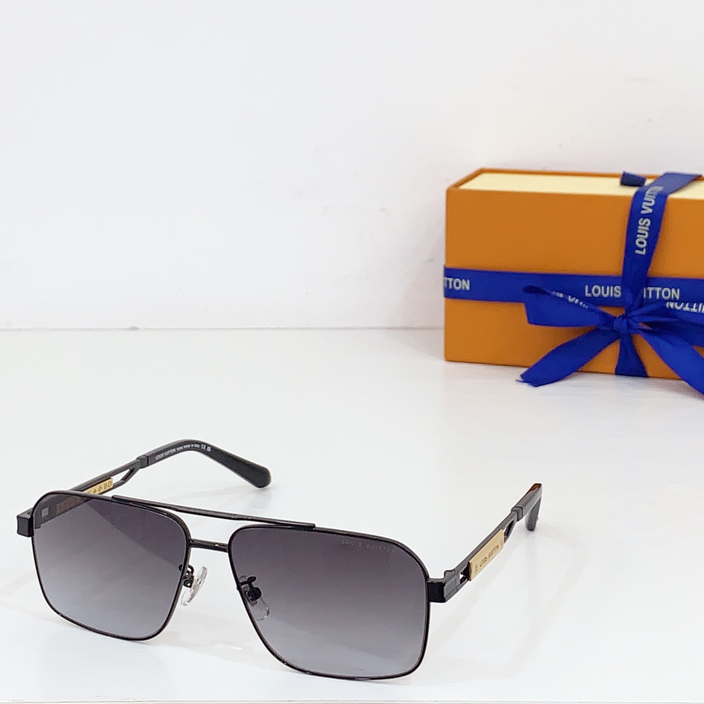 NO:249254,Louis Vuitto* MODELZ1303 SIZE57 port 16- glasses sunglasses sunglasses, glasses, louis vuitton19860909Louis Vuitto* MODELZ1303 SIZE57口16- 眼镜墨镜太阳镜,眼镜,louis vuitton,glasses