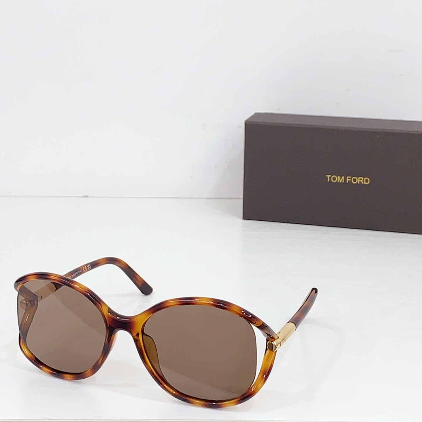 NO:249257,TOMFORD MOD: MELODY FT Size:59-18- TF home chic 8-shaped frame hollow design with shiny metal logo on temples Glasses sunglasses, glasses, tom ford,tom ford,fendi19860909TOMFORD MOD: MELODY FT Size:59-18- TF家别致的8字框型 镂空设计 镜腿上有闪亮的金属标志 眼镜墨镜太阳镜,眼镜,tom ford,tom ford,fendi,glasses