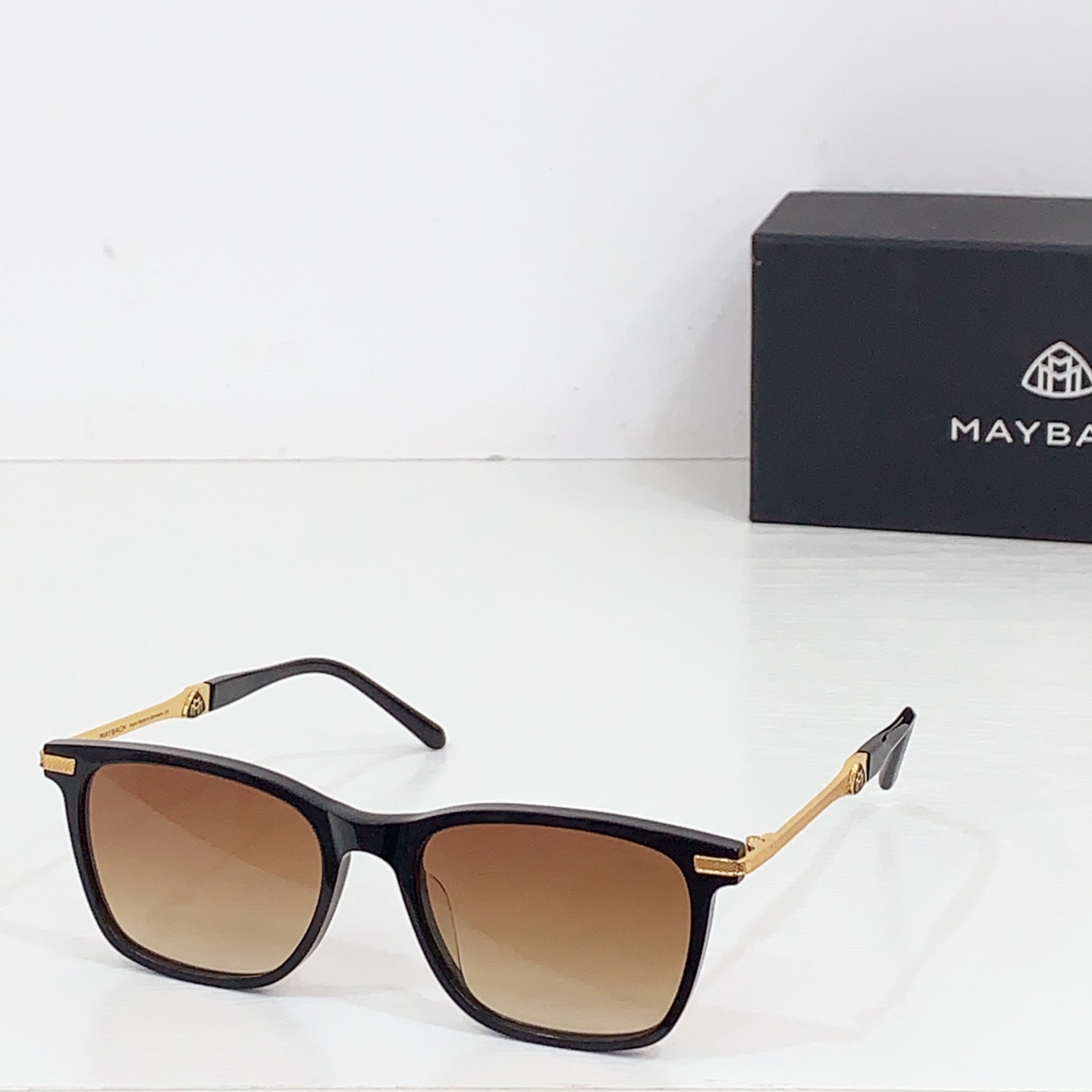 NO:249946,MAYBAC* temple IP plating process, customized nose pads, super comfortable to wear ModelTHE REFINED I Size53 20- Glasses, sunglasses, glasses19860909MAYBAC* 镜腿IP电镀工艺,定制鼻托 佩戴超级舒适 ModelTHE REFINED I Size53口20- 眼镜墨镜太阳镜,眼镜,glasses