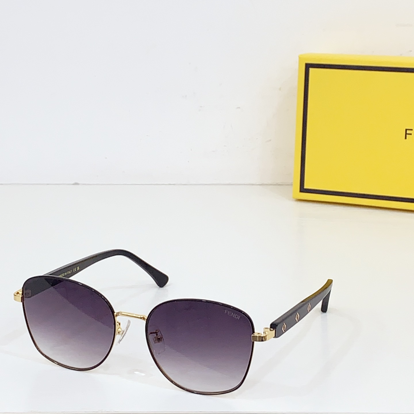 NO:250040,135FEND* MOD:FD8137 Size:55-19- Glasses, sunglasses, glasses, fendi19860909135FEND* MOD:FD8137 Size:55-19- 眼镜墨镜太阳镜,眼镜,fendi,glasses