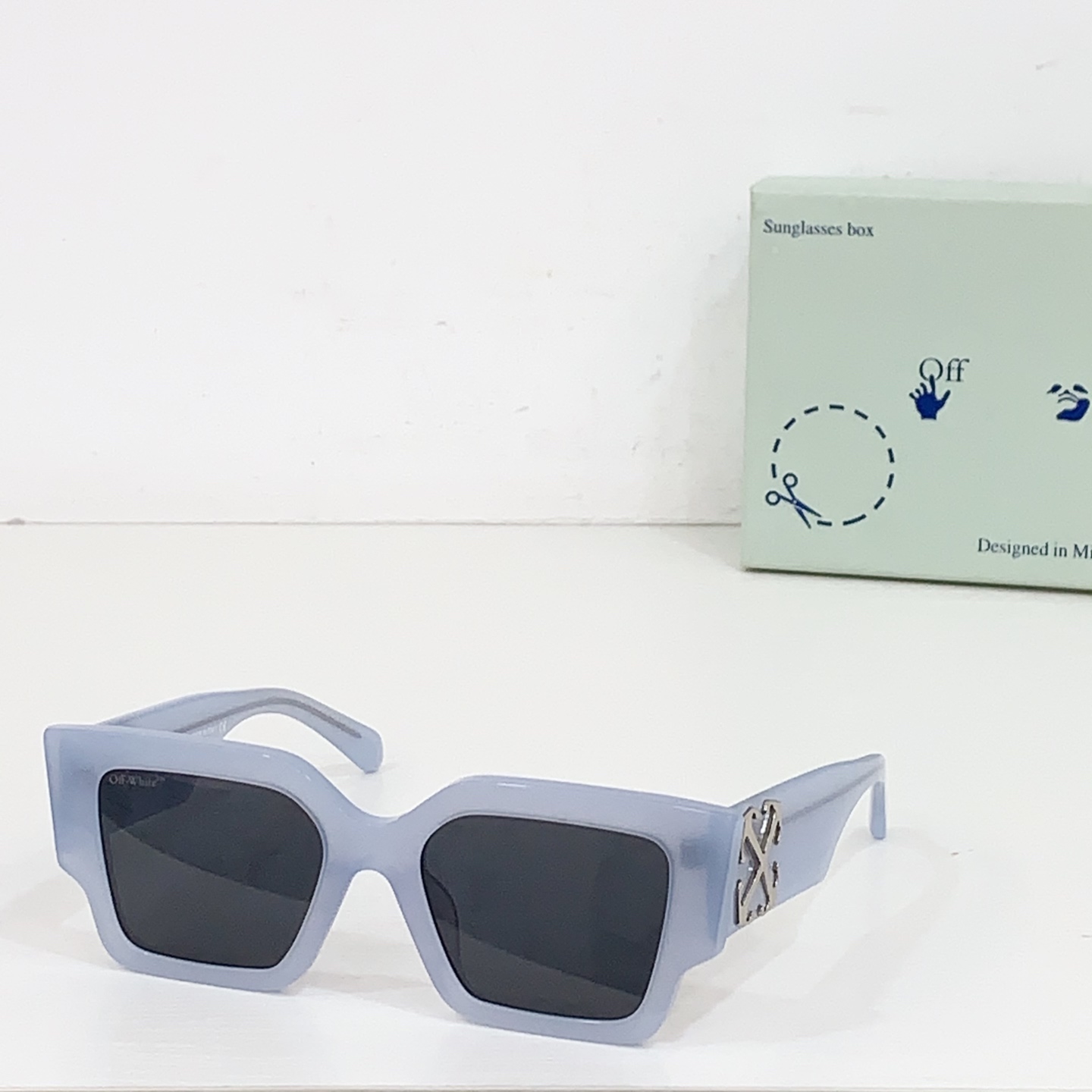 NO:251261,OFF WHITEMODEL: OERI SIZE: 55-door 20-glasses sunglasses, glasses, off white19860909OFF WHITEMODEL: OERI SIZE: 55口20- 眼镜墨镜太阳镜,眼镜,off white,glasses