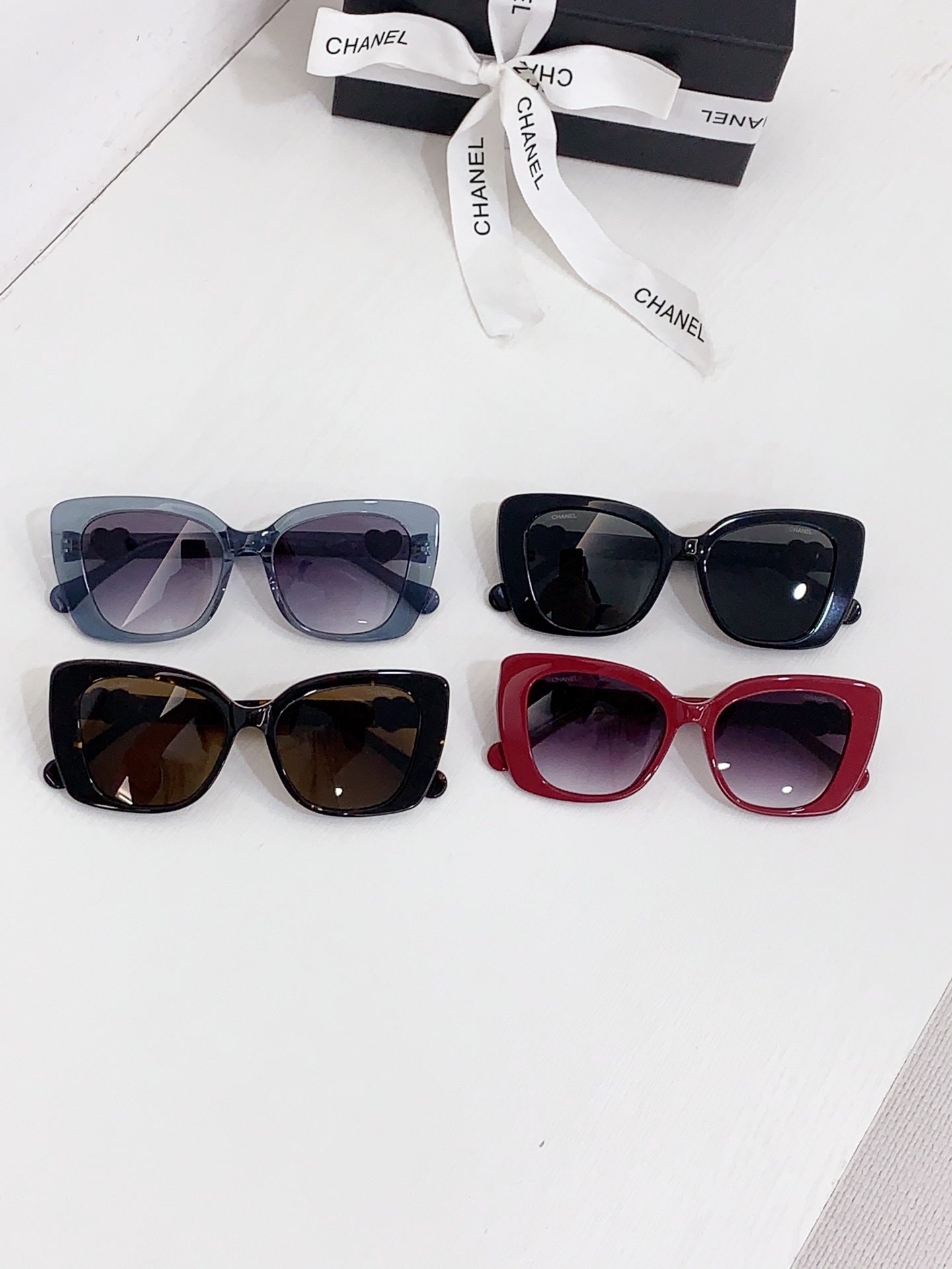 Foto de todos los colores Modelo: CH6083