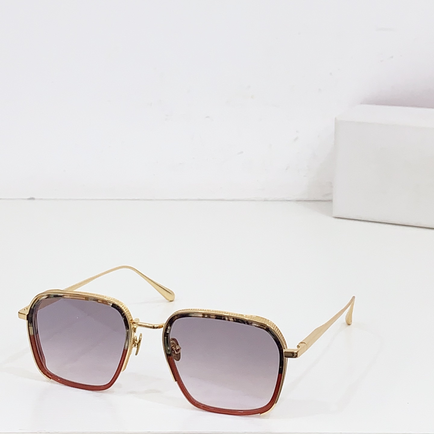 NO:252043,LINDA FARRO* MODELLFL SIZE:52-Odd 18-Glasses Sunglasses Sunglasses, Glasses19860909LINDA FARRO* MODELLFL SIZE:52口18- 眼镜墨镜太阳镜,眼镜,glasses