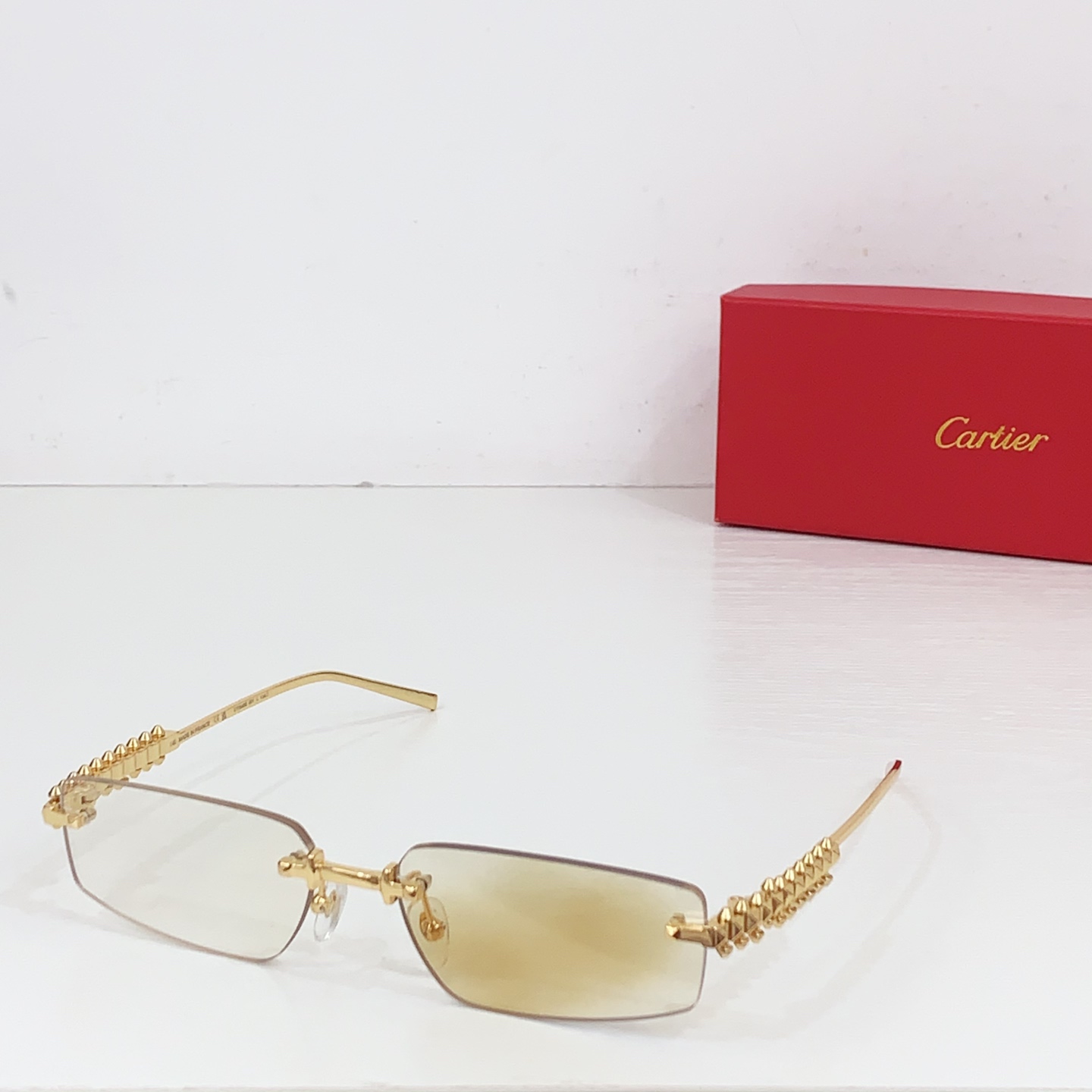 Cartie* Doble fila de remaches Modelo: CT0544S Tamaño: 58-18-140 Proceso de grabado de alta precisión Lentes变色 premium …