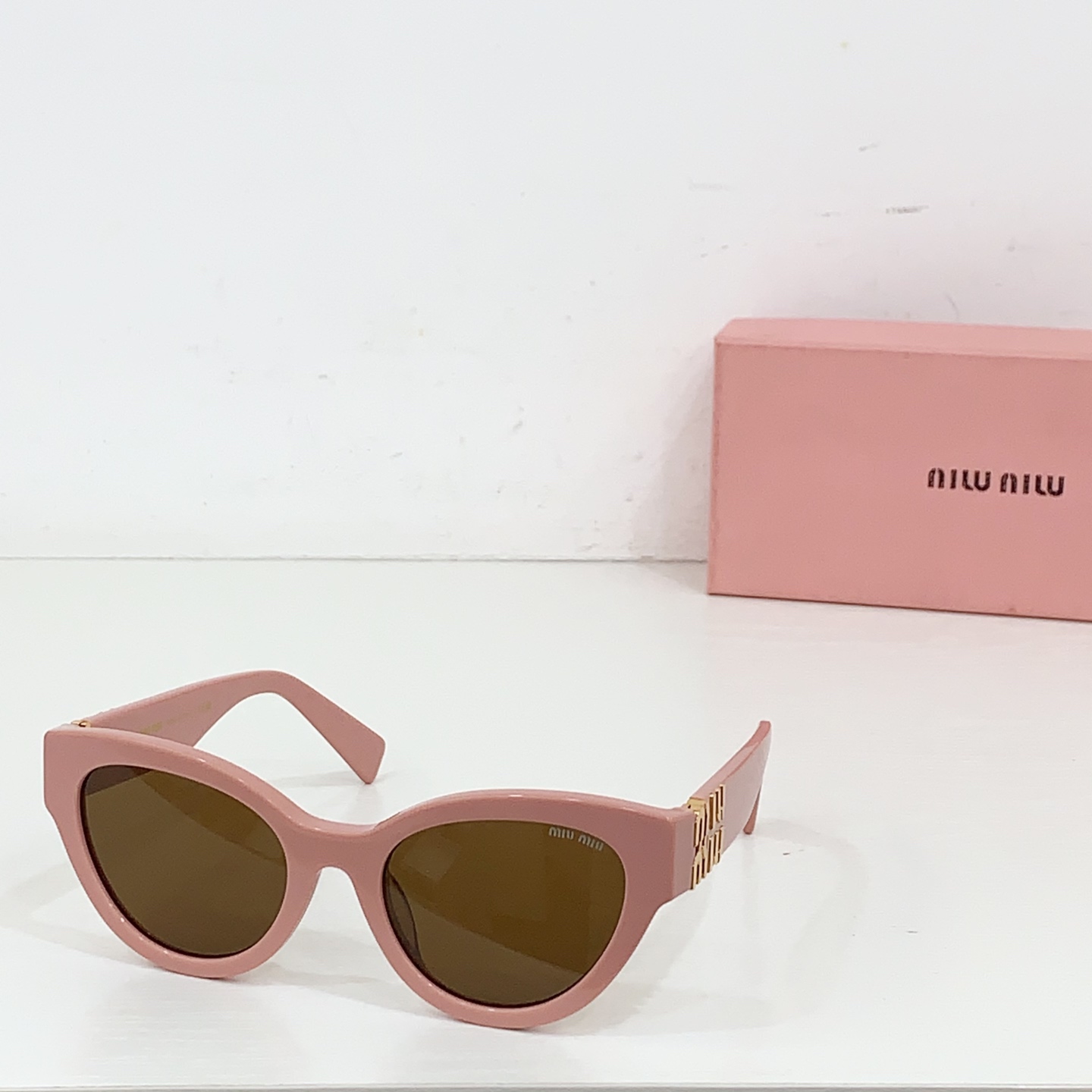 NO:252530,MIU MI*MODEL:MU 107AV SIZE57 port 20-glasses sunglasses, glasses, miumiu19860909MIU MI*MODEL:MU 107AV SIZE57口20-眼镜墨镜太阳镜,眼镜,miumiu,glasses