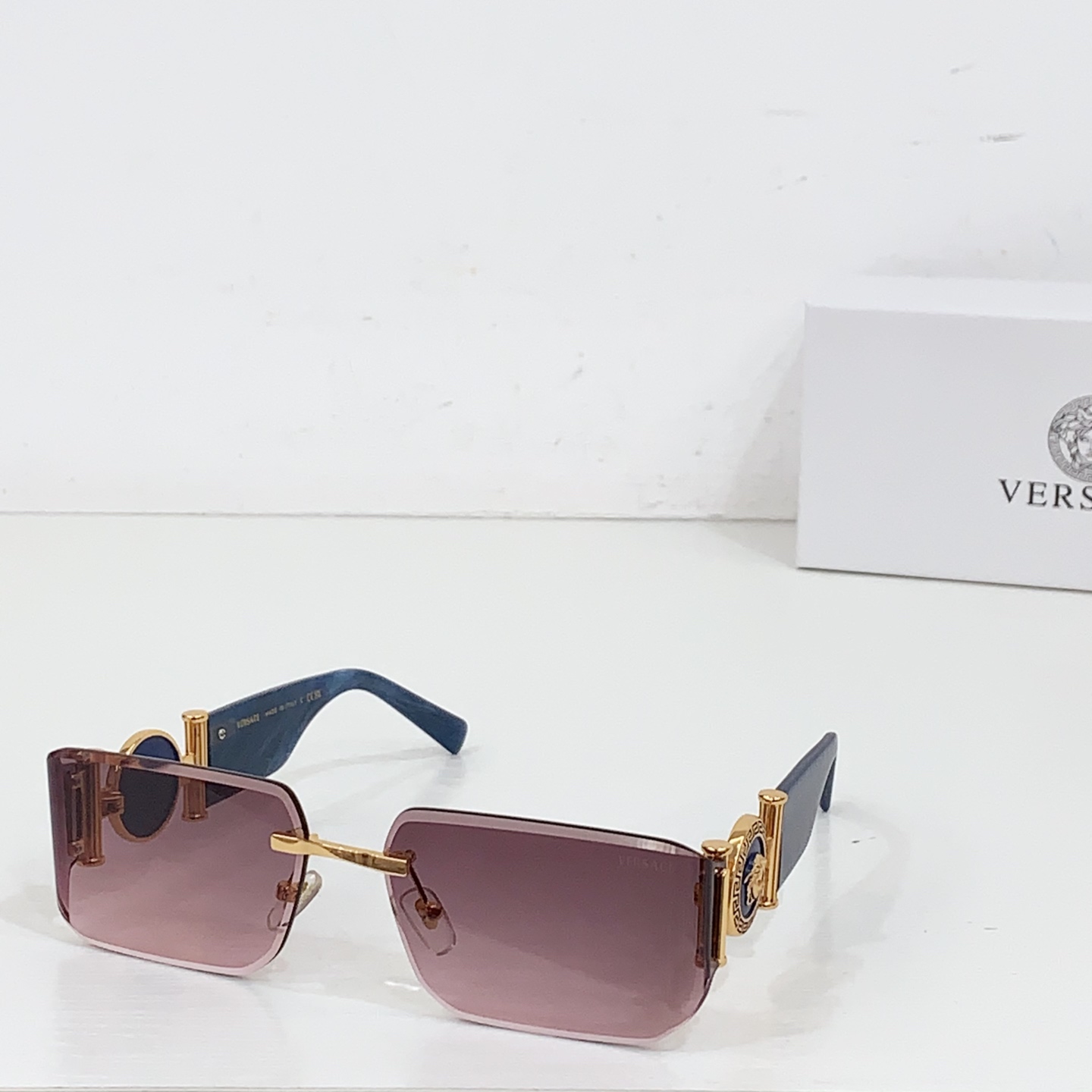 Versac* modelo: VE6772, talla: 63口17-138 🉐165