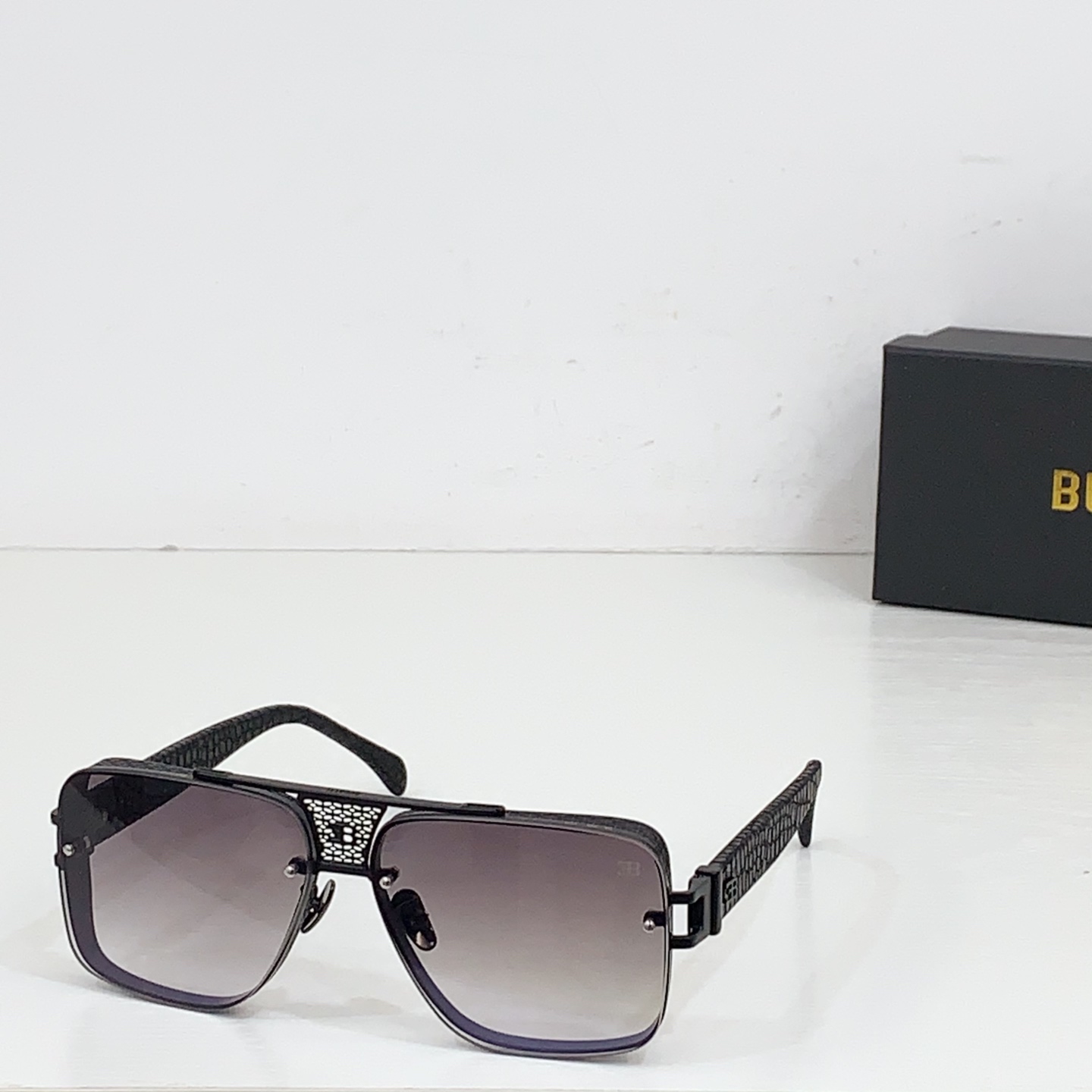NO:252495,BUGATT* Bugatti new sunglasses MODEL06-XM, SIZE63-mouth 15-147 glasses sunglasses sunglasses, glasses19860909BUGATT* 布加迪新款太阳镜 MODEL06-XM,SIZE63口15-147 眼镜墨镜太阳镜,眼镜,glasses